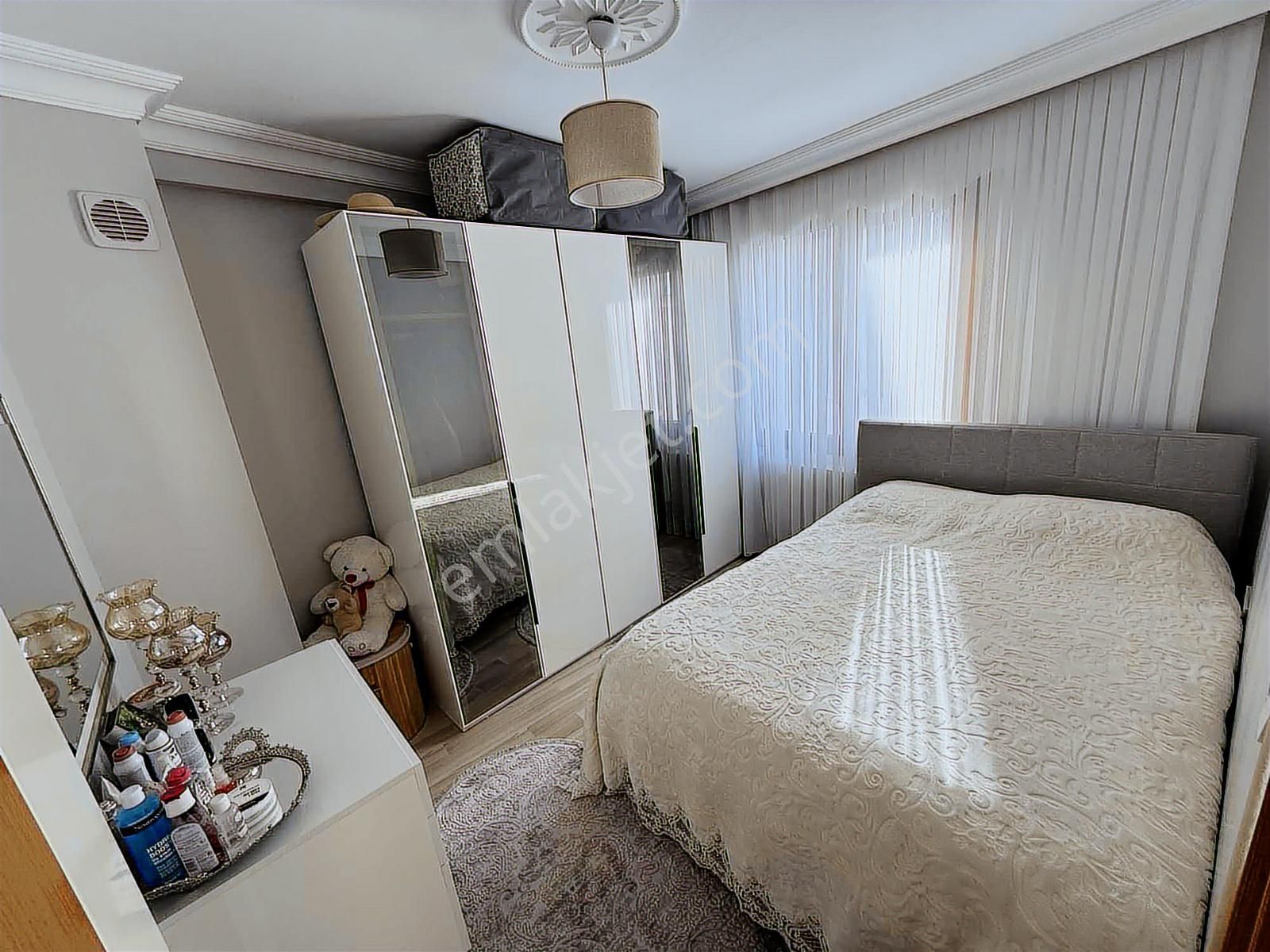 Mahmutbey Caddesine 2. Bina / 2+1 65 M2 / Lüks Ve Kullanışlı - Görsel 26