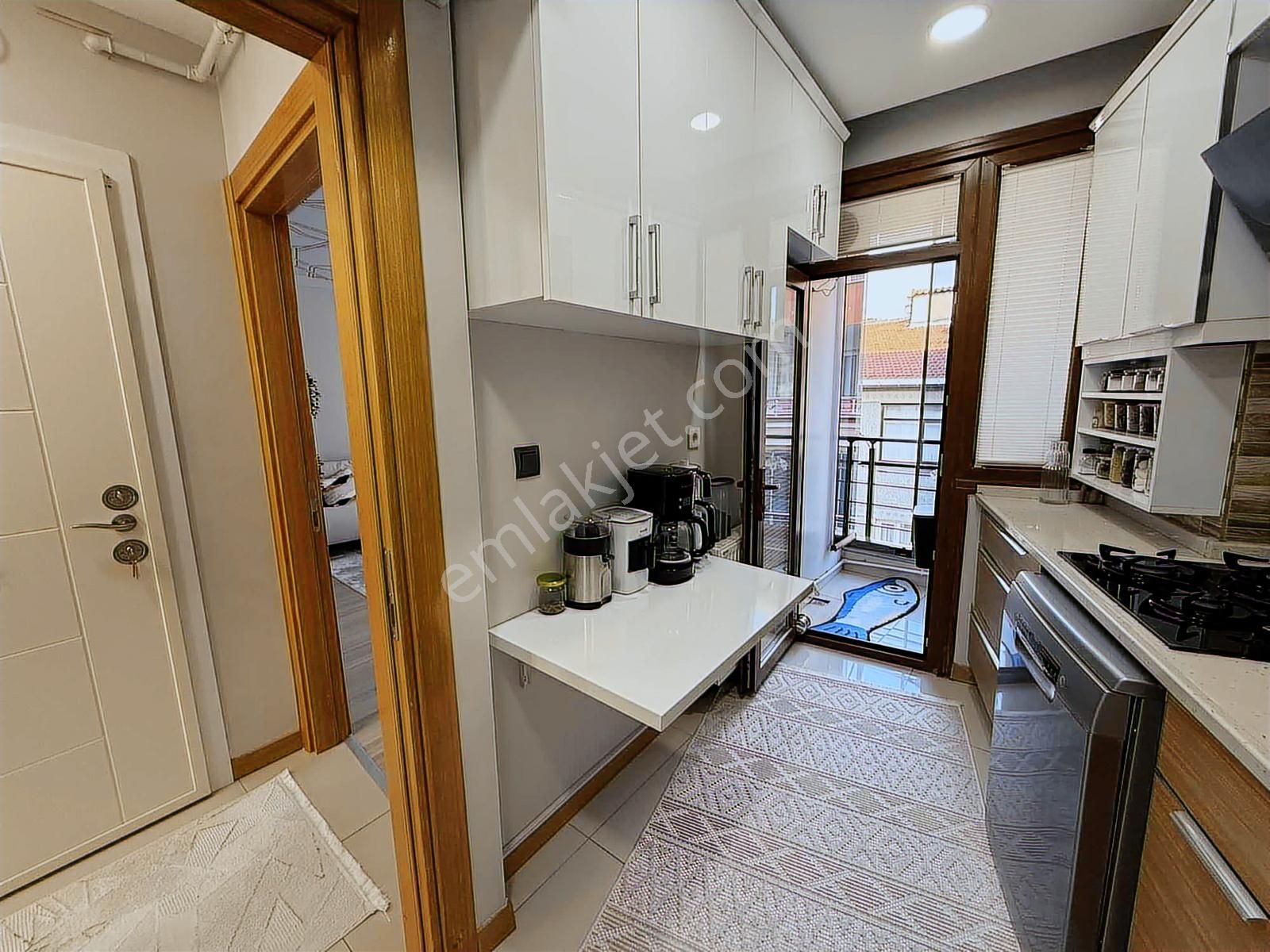 Mahmutbey Caddesine 2. Bina / 2+1 65 M2 / Lüks Ve Kullanışlı - Görsel 14
