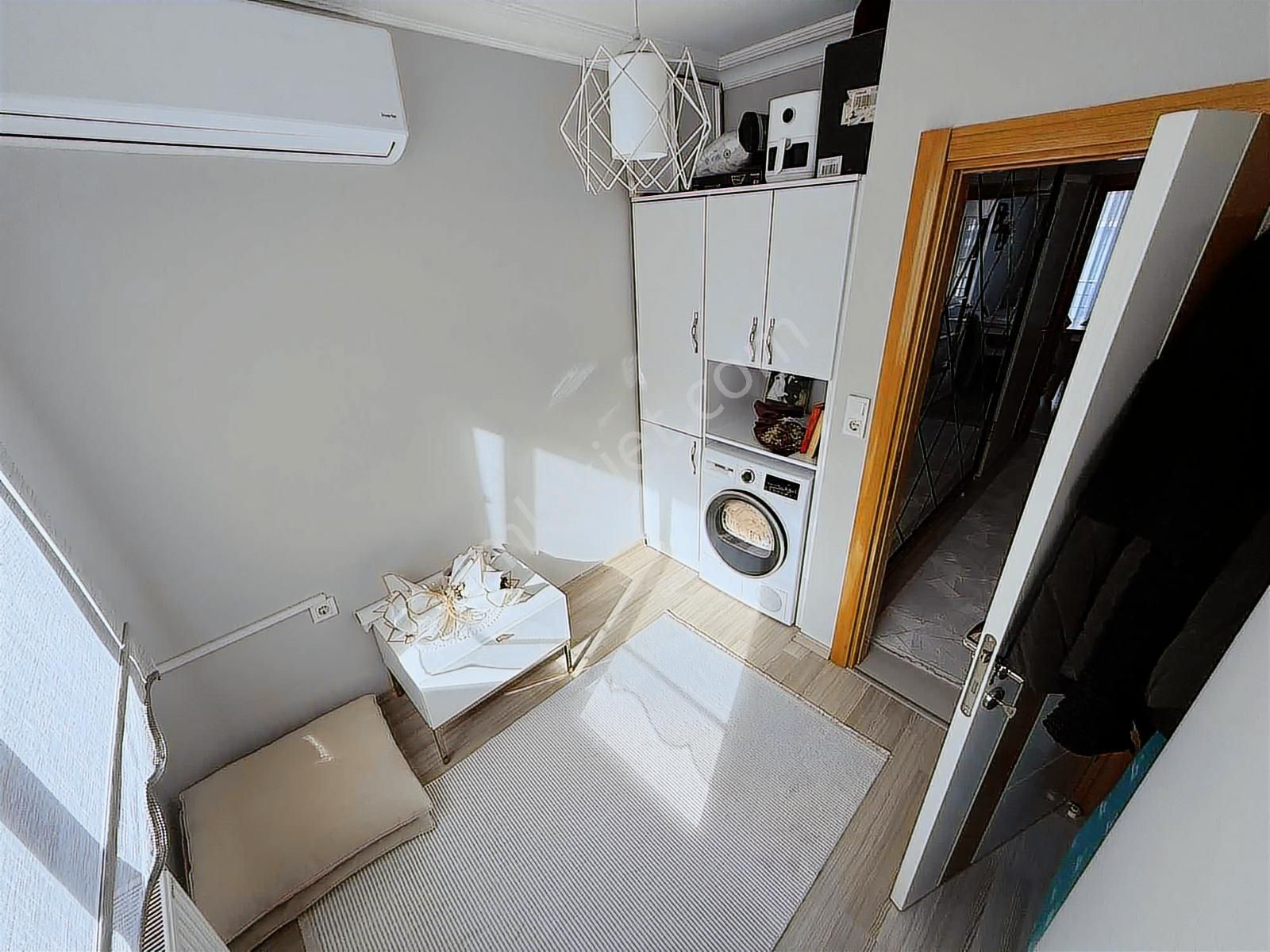 Mahmutbey Caddesine 2. Bina / 2+1 65 M2 / Lüks Ve Kullanışlı - Görsel 16