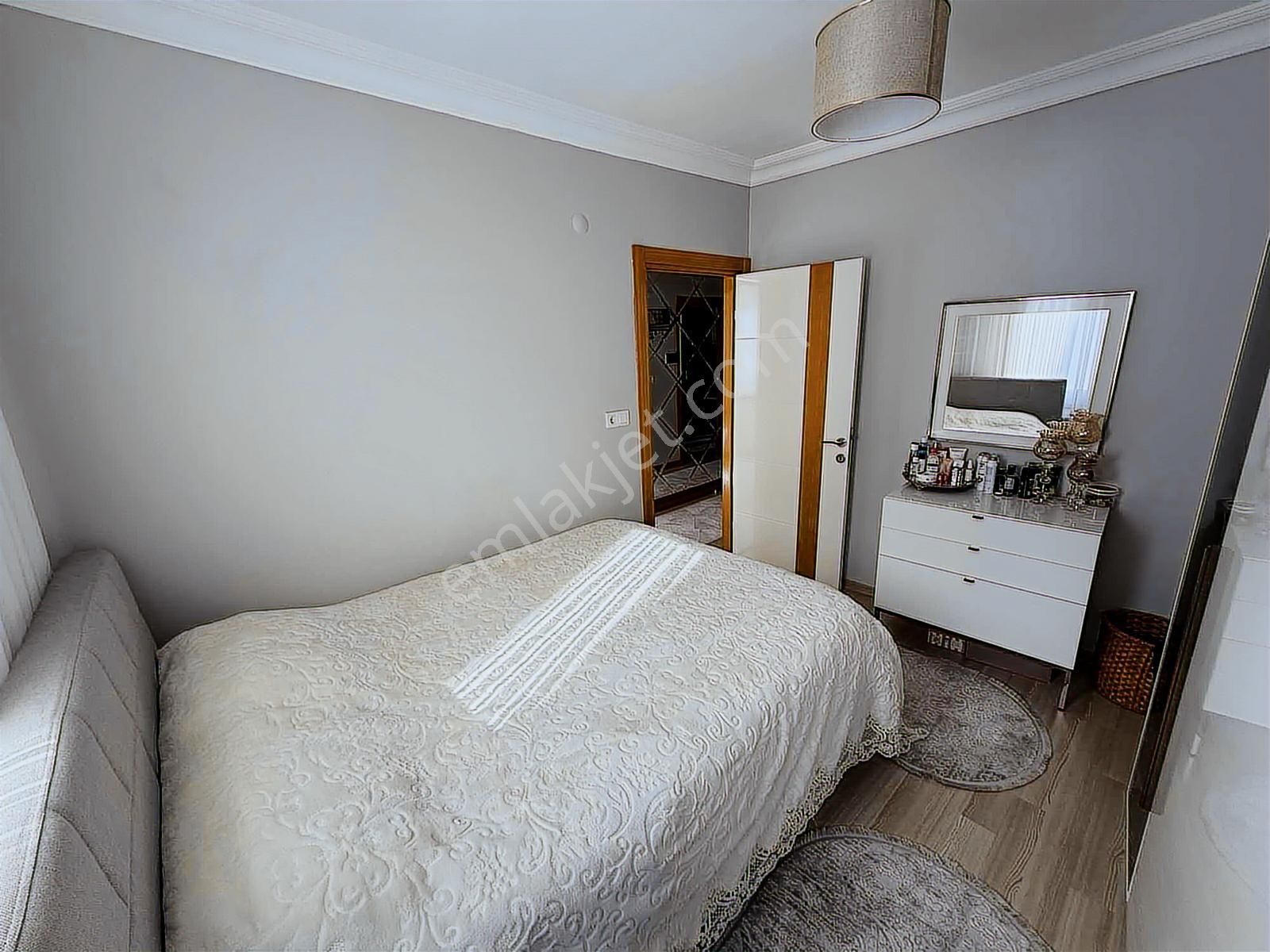 Mahmutbey Caddesine 2. Bina / 2+1 65 M2 / Lüks Ve Kullanışlı - Görsel 5