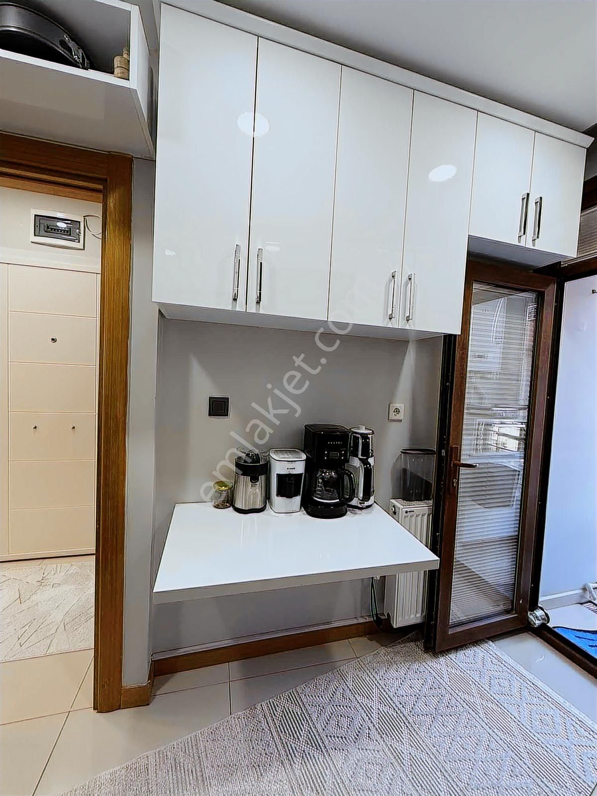 Mahmutbey Caddesine 2. Bina / 2+1 65 M2 / Lüks Ve Kullanışlı - Görsel 12