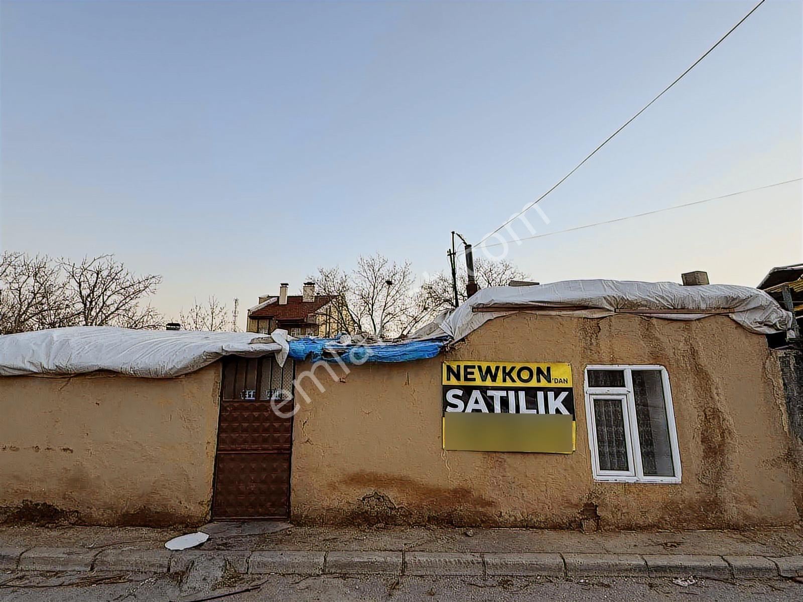 8 Kat İmarlı Arsa Ahmet Özcan Cd Yakını 258m2 2 Dairelik Ticari