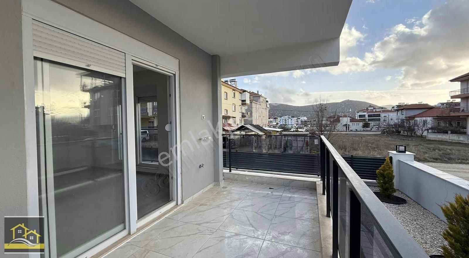 Arif Emlaktan Satılık Otogar Yakını 2+1 Muhteşem Daire - Görsel 4