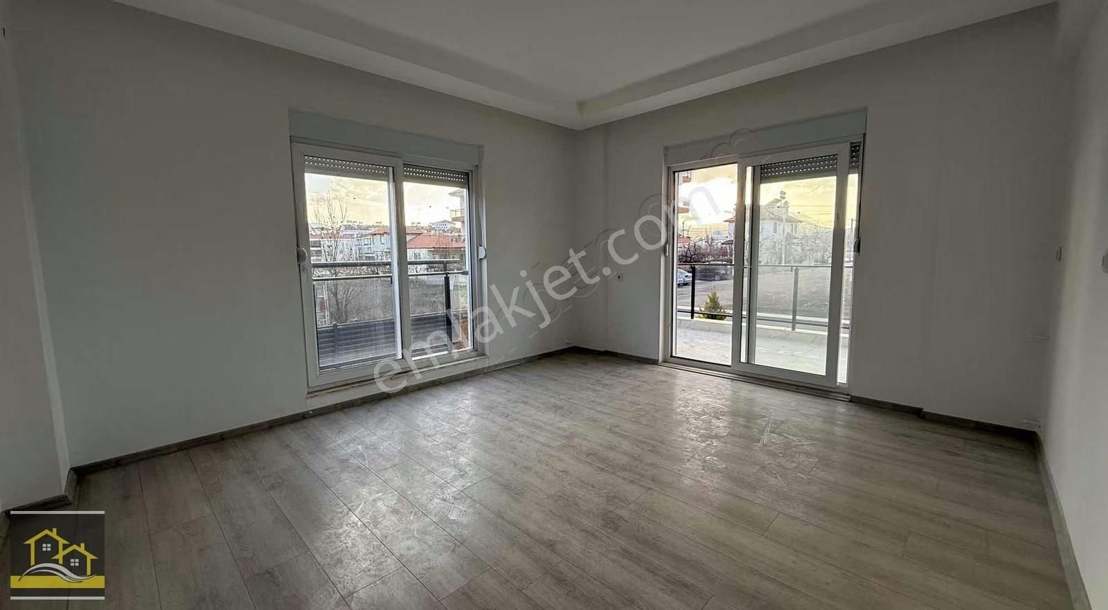 Arif Emlaktan Satılık Otogar Yakını 2+1 Muhteşem Daire - Görsel 15