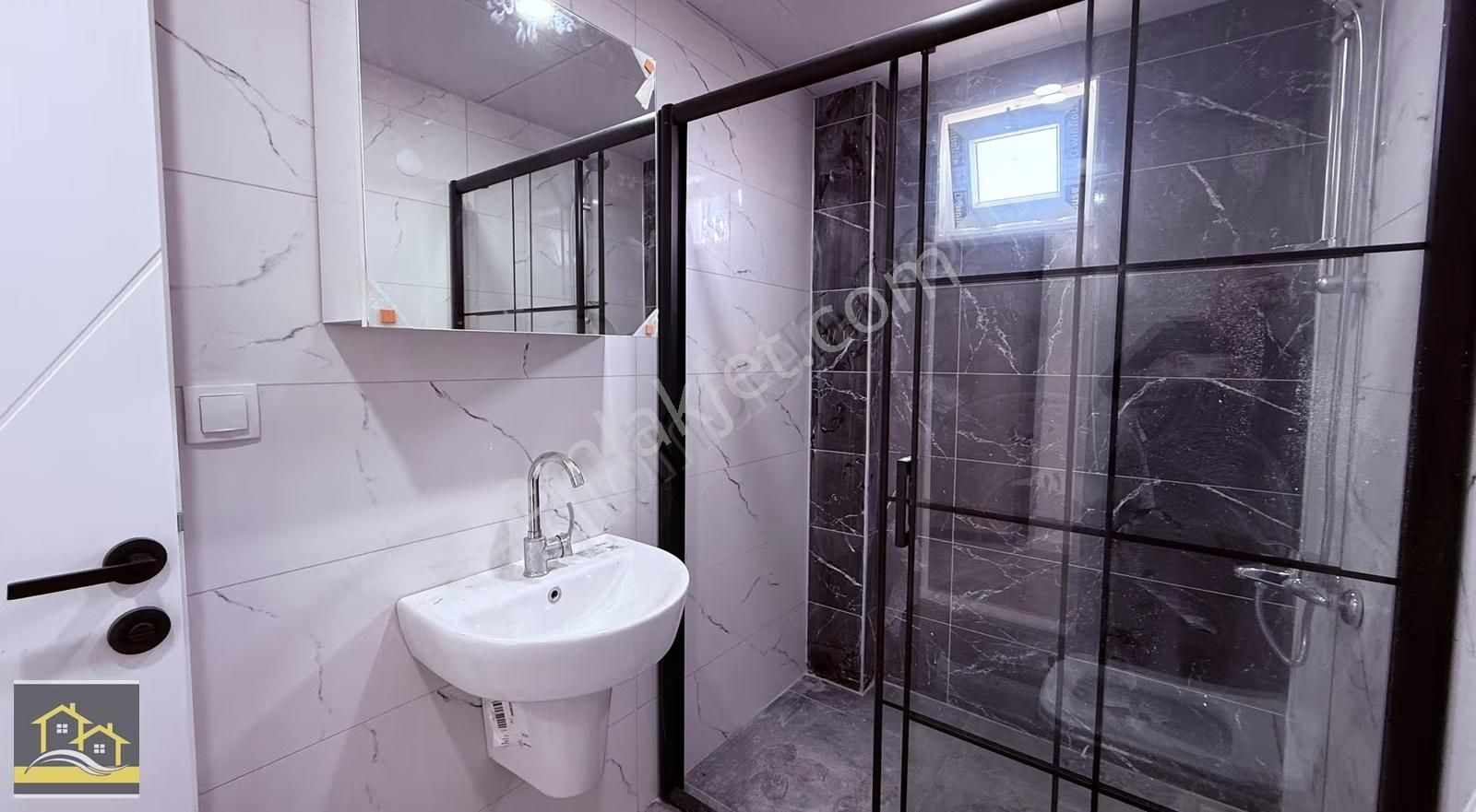 Arif Emlaktan Satılık Eski Kavaklık Yakını 2+1 Muhteşem Daire - Görsel 3