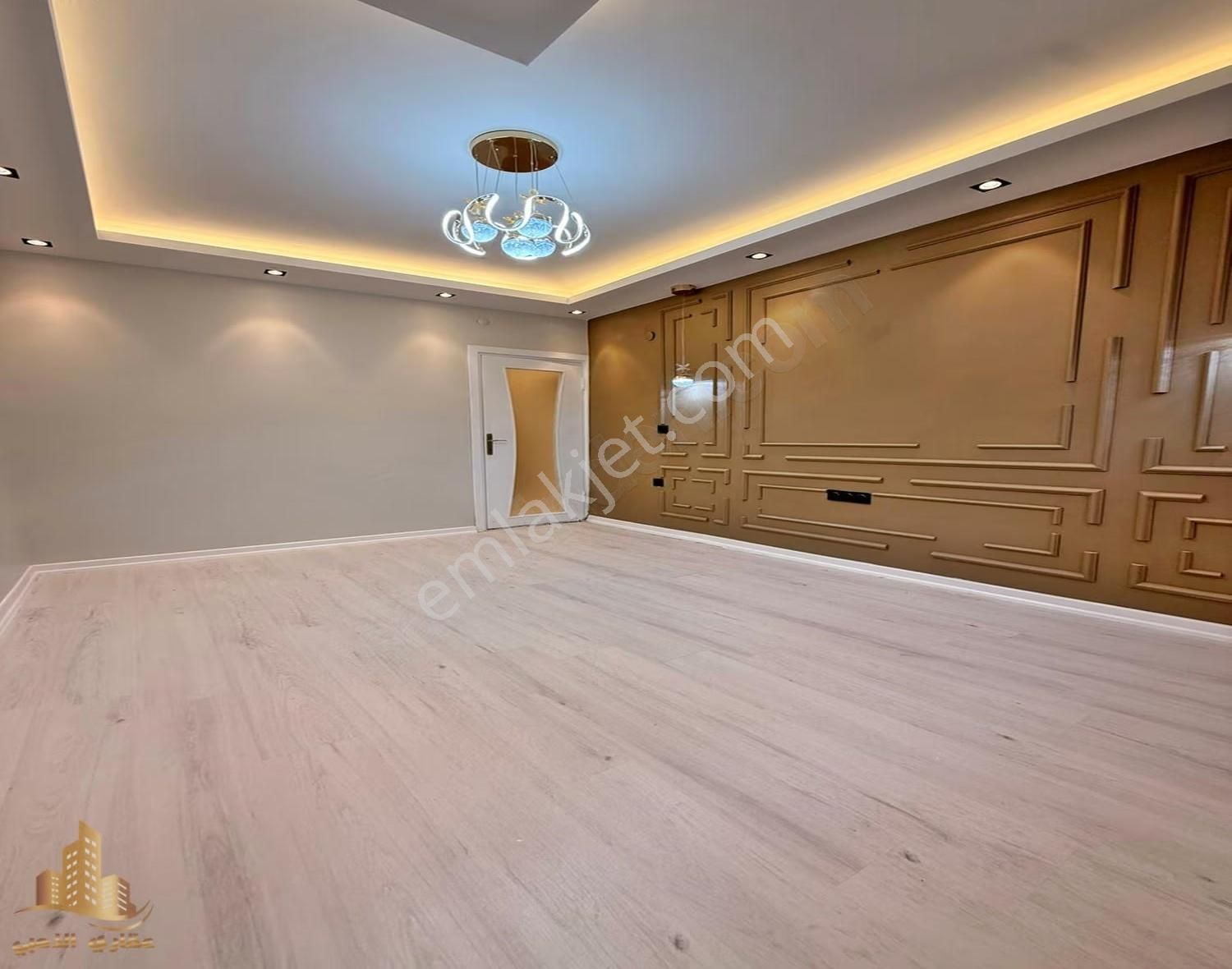 Bahçeşehire Komşu Lokasyonda Lüks Tasarımlı 2+1 Bahçeli Daire - Görsel 12