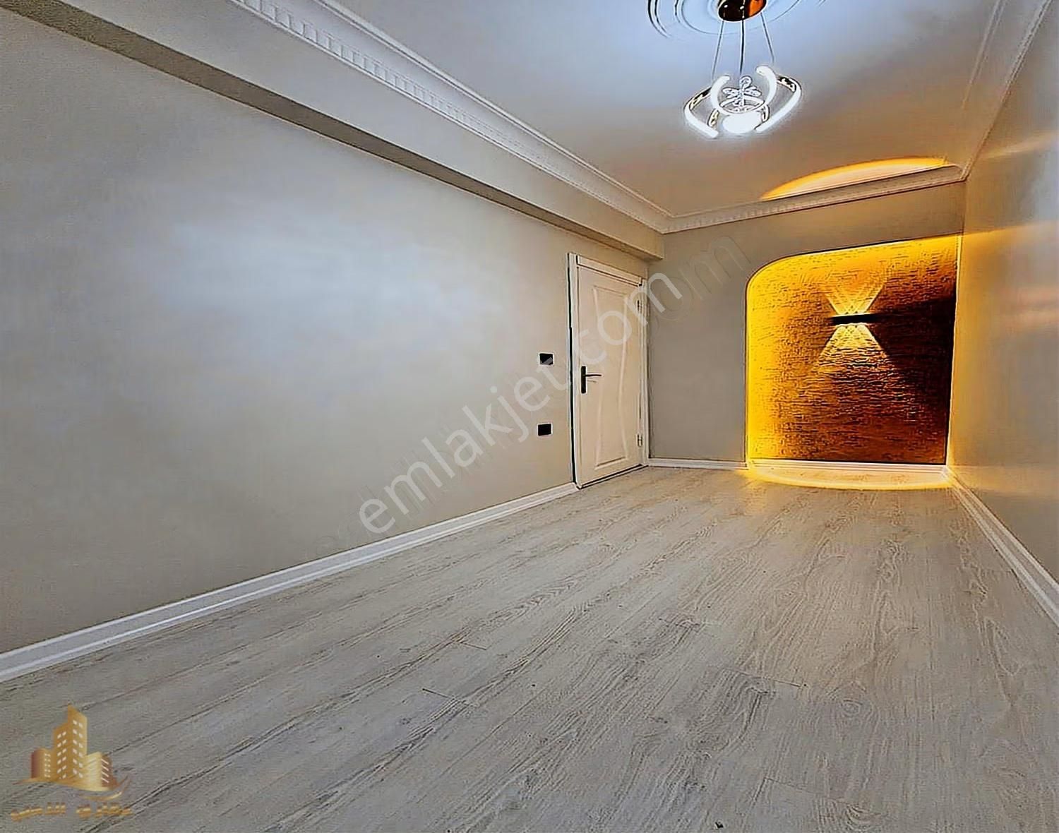 Bahçeşehire Komşu Lokasyonda Lüks Tasarımlı 2+1 Bahçeli Daire - Görsel 3