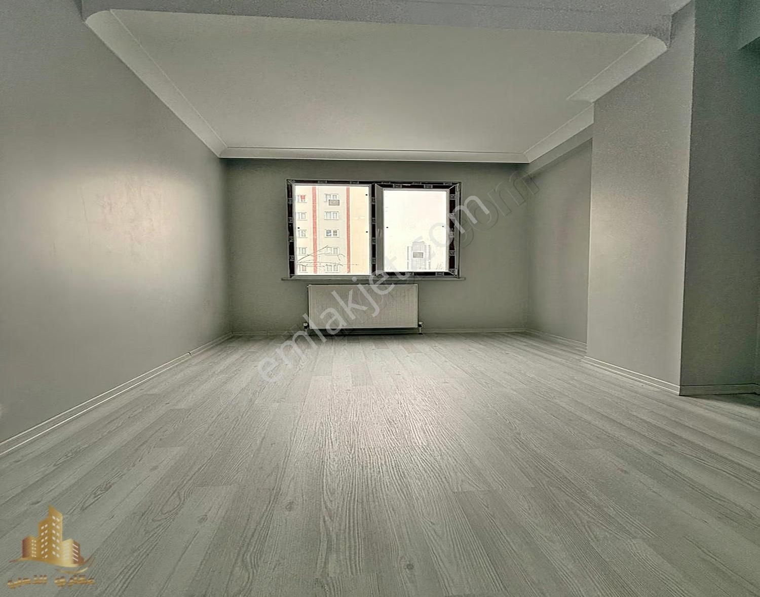 Bahçeşehir Lokasyonunda Lüks Tasarımlı 2+1 Balkonlu Yüksek Giriş - Görsel 14