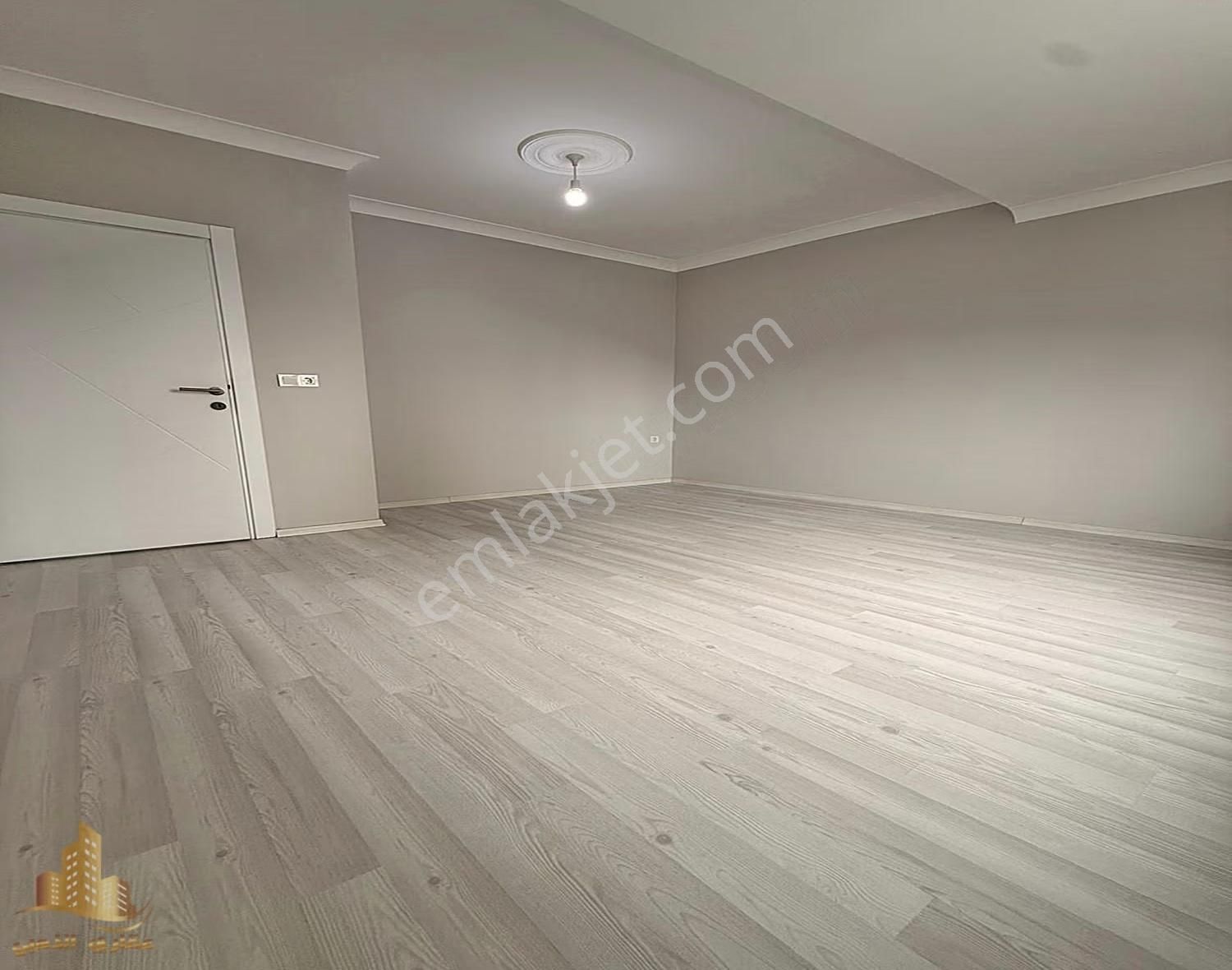 Bahçeşehir Lokasyonunda Lüks Tasarımlı 2+1 Balkonlu Yüksek Giriş - Görsel 20