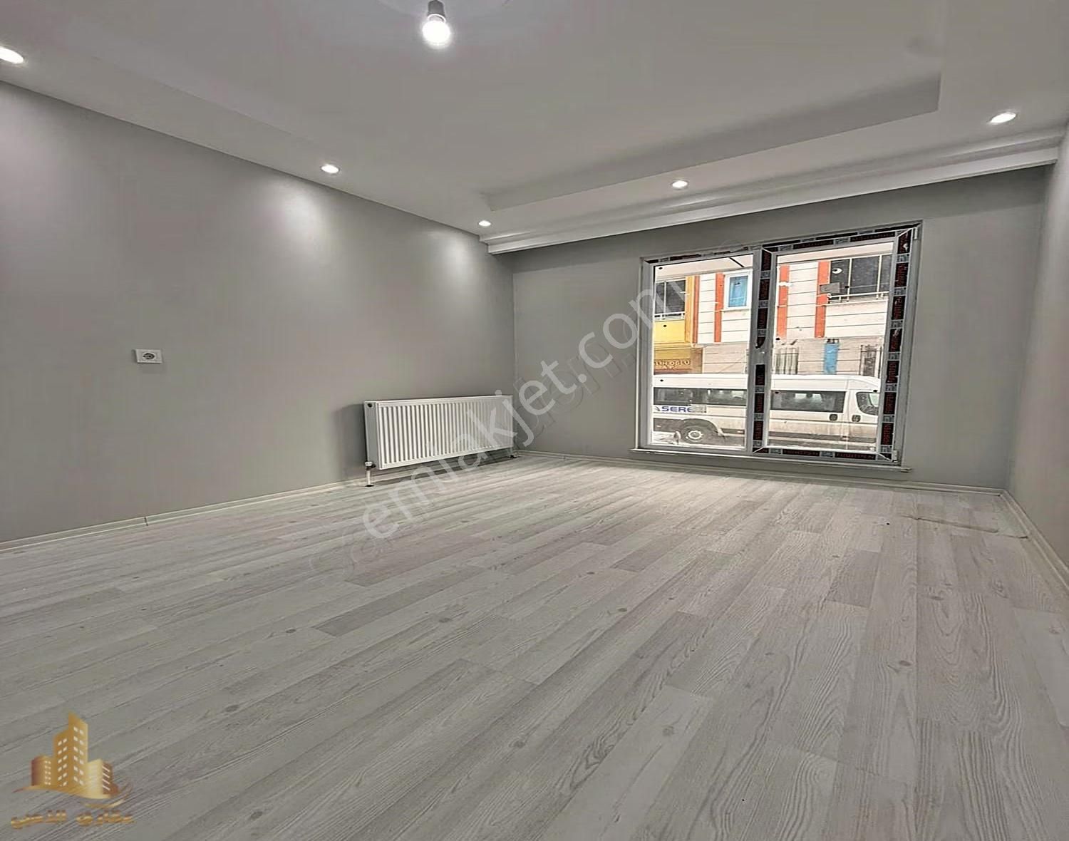 Bahçeşehir Lokasyonunda Lüks Tasarımlı 2+1 Balkonlu Yüksek Giriş - Görsel 16