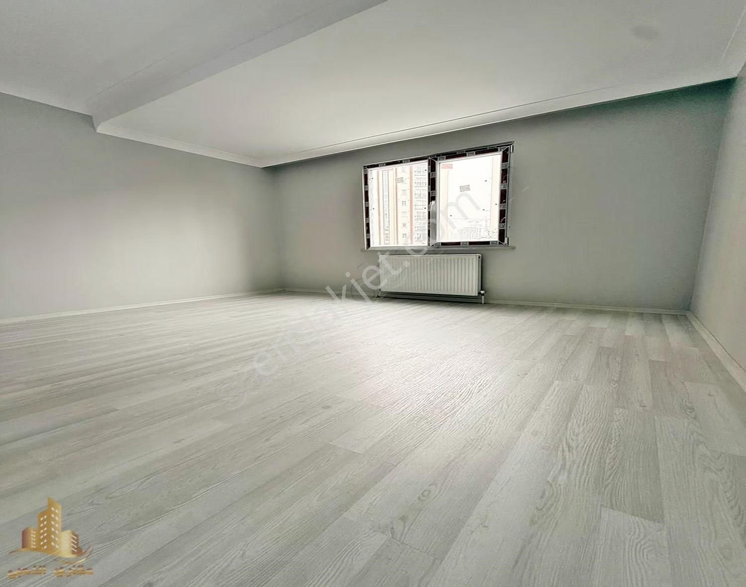 Bahçeşehir Lokasyonunda Lüks Tasarımlı 2+1 Balkonlu Yüksek Giriş - Görsel 6