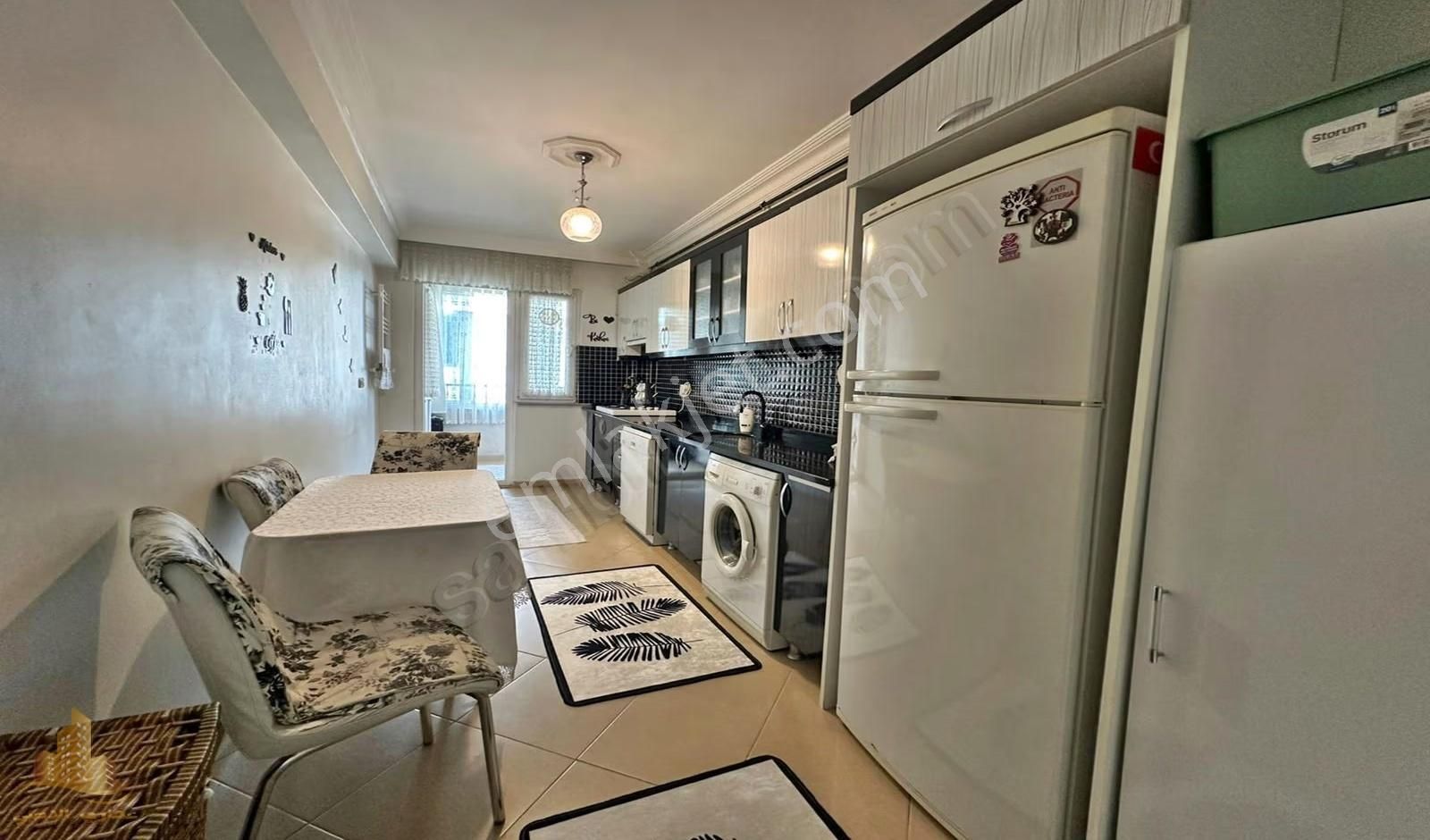 Bahçeşehire Komşu Lokasyonda Lüks Tasarımlı 2+1 Satılık Daire - Görsel 2