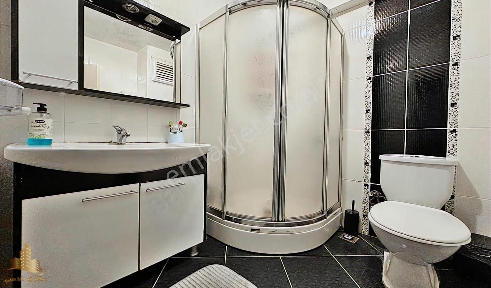 Bahçeşehire Komşu Lokasyonda Lüks Tasarımlı 2+1 Satılık Daire - Görsel 6