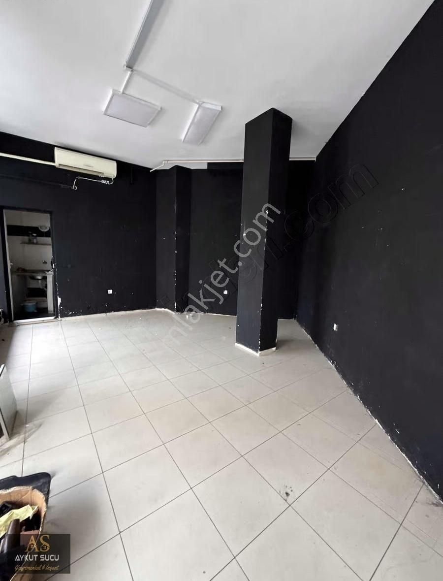 Bornovanın Prestijli Noktasında Geniş Cepheli Kiralık Dükkan - Görsel 15