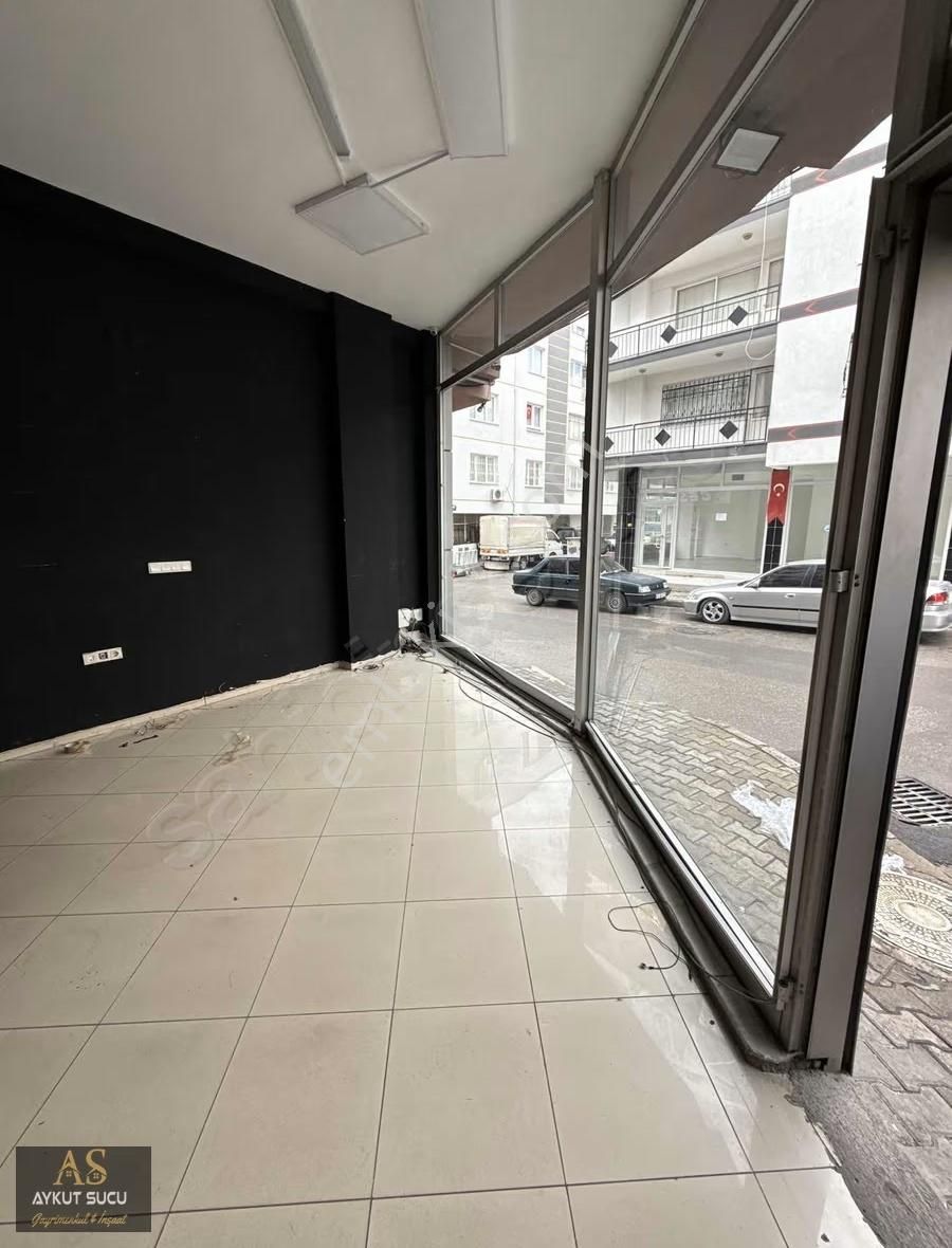 Bornovanın Prestijli Noktasında Geniş Cepheli Kiralık Dükkan - Görsel 16