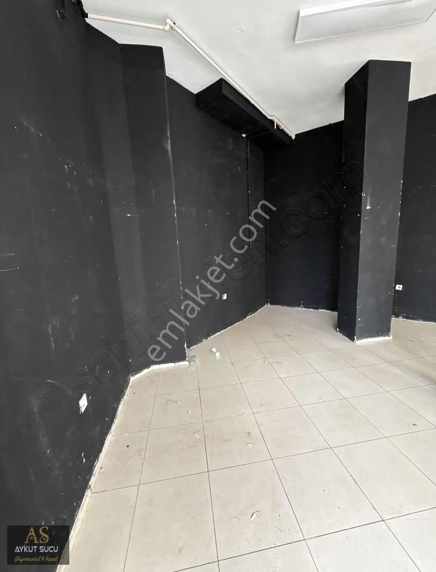 Bornovanın Prestijli Noktasında Geniş Cepheli Kiralık Dükkan - Görsel 3