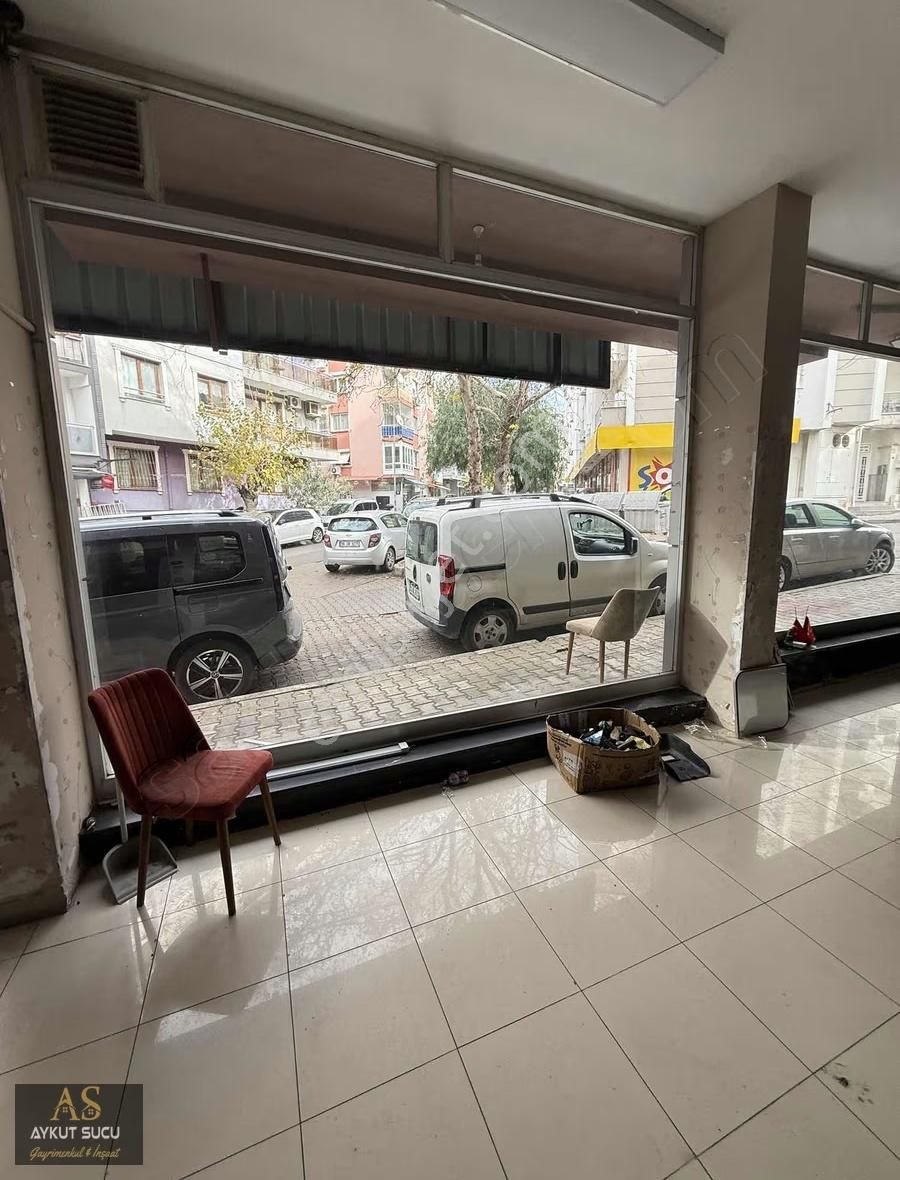 Bornovanın Prestijli Noktasında Geniş Cepheli Kiralık Dükkan - Görsel 7