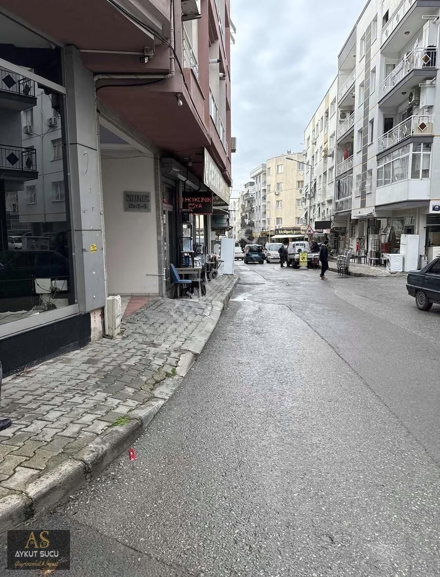Bornovanın Prestijli Noktasında Geniş Cepheli Kiralık Dükkan - Görsel 8