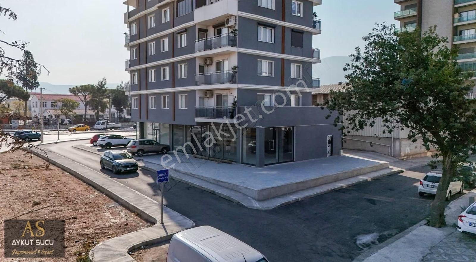 Cadde Üzeri Çift Cepheli Geniş Kullanım Alanlı Kiralık Dükkan - Görsel 11