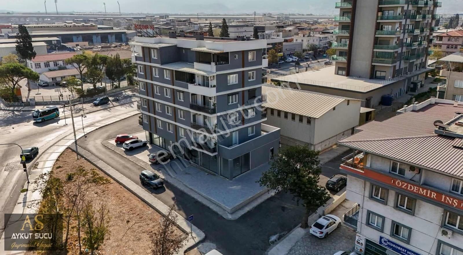 Cadde Üzeri Çift Cepheli Geniş Kullanım Alanlı Kiralık Dükkan - Görsel 27