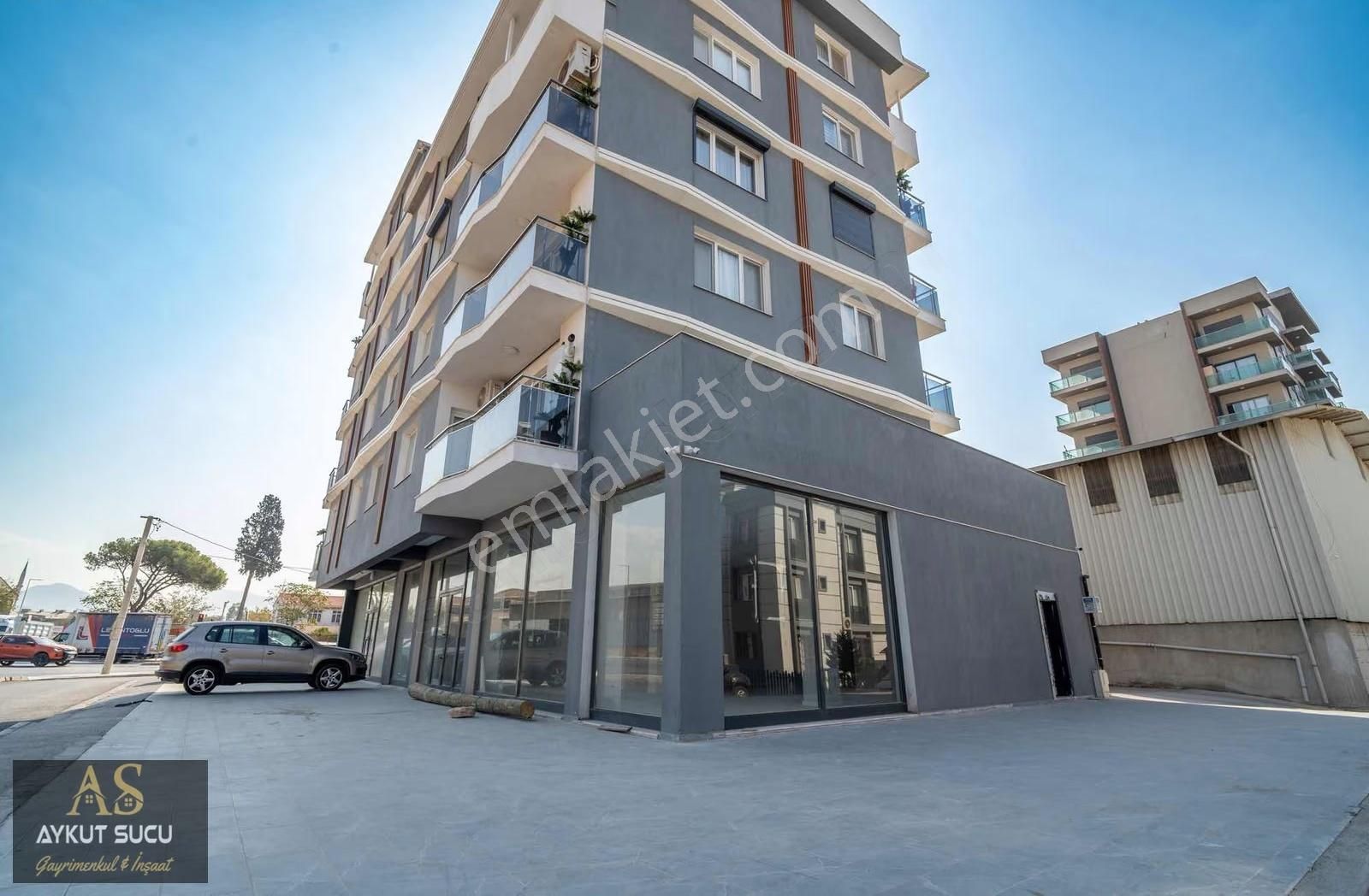 Cadde Üzeri Çift Cepheli Geniş Kullanım Alanlı Kiralık Dükkan - Görsel 24