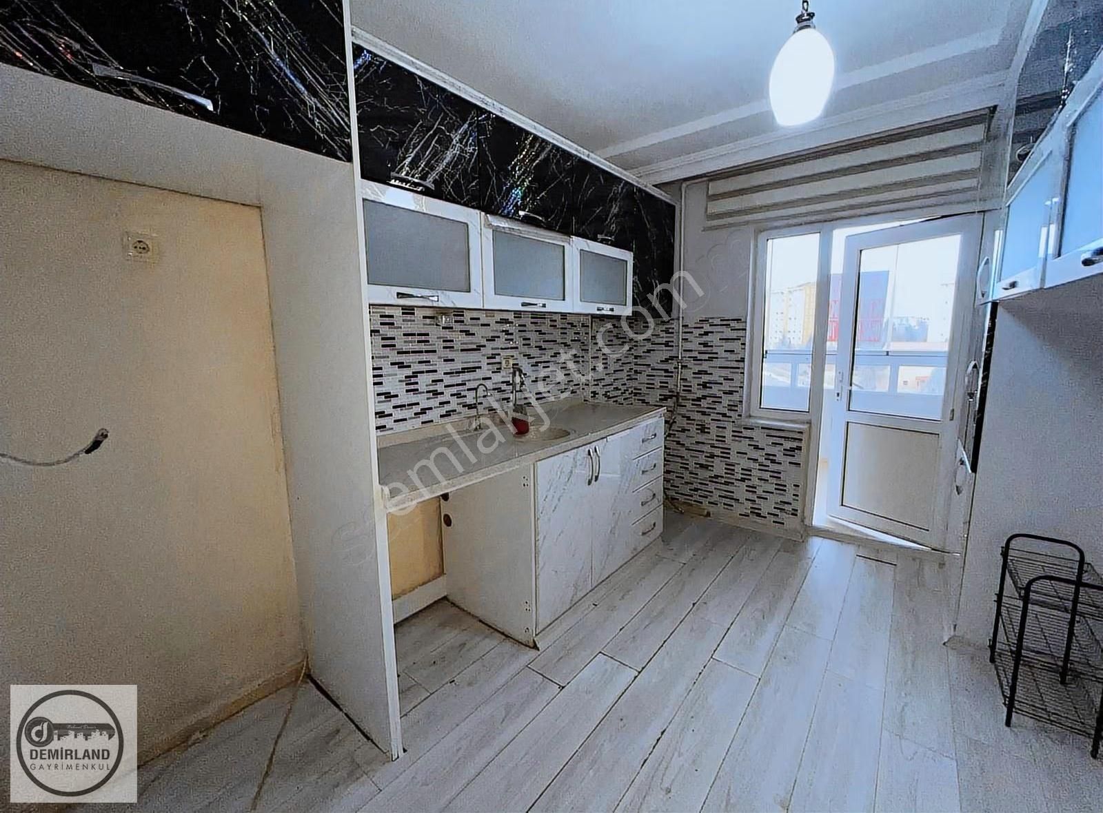 Demirland'dan Kiralık 1.etap Tokide 3+1 Daire - Görsel 14