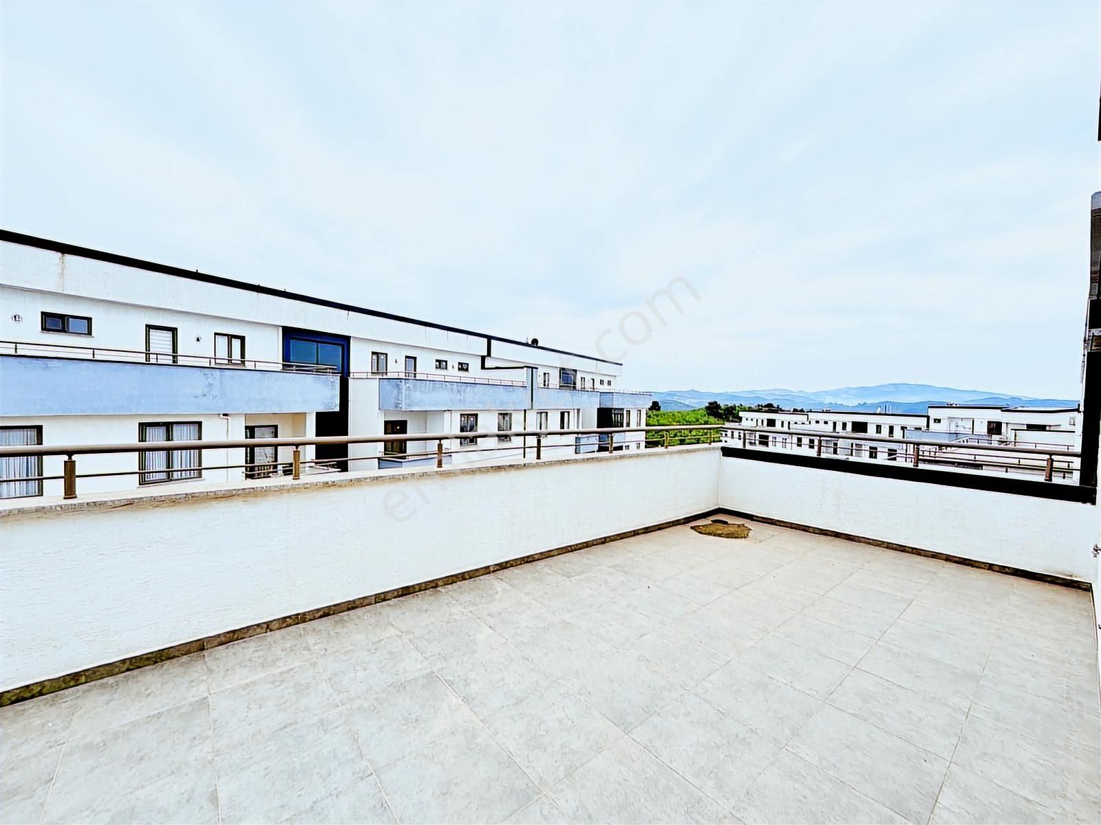 Burgaz'da Panoramik Deniz Manzaralı 5+1 Dubleks Daire - Görsel 6