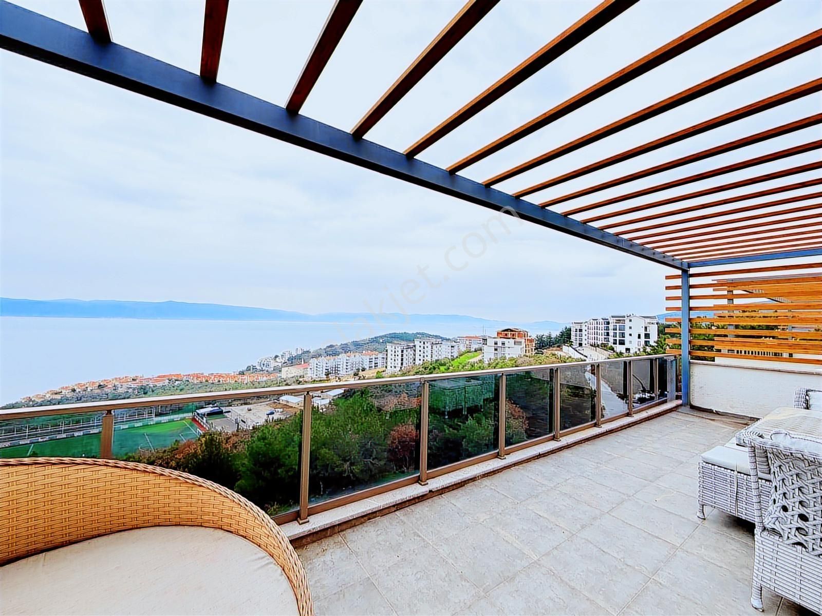 Burgaz'da Panoramik Deniz Manzaralı 5+1 Dubleks Daire - Görsel 14