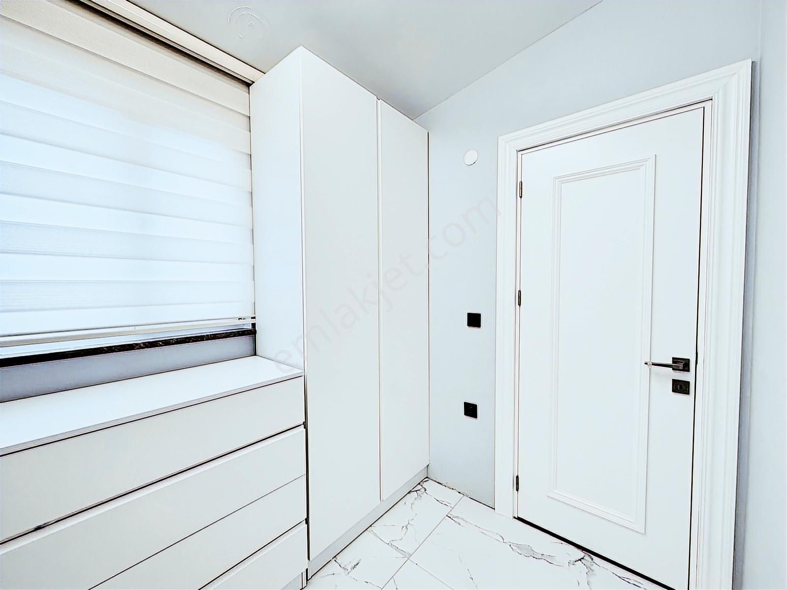 Burgaz'da Panoramik Deniz Manzaralı 5+1 Dubleks Daire - Görsel 30