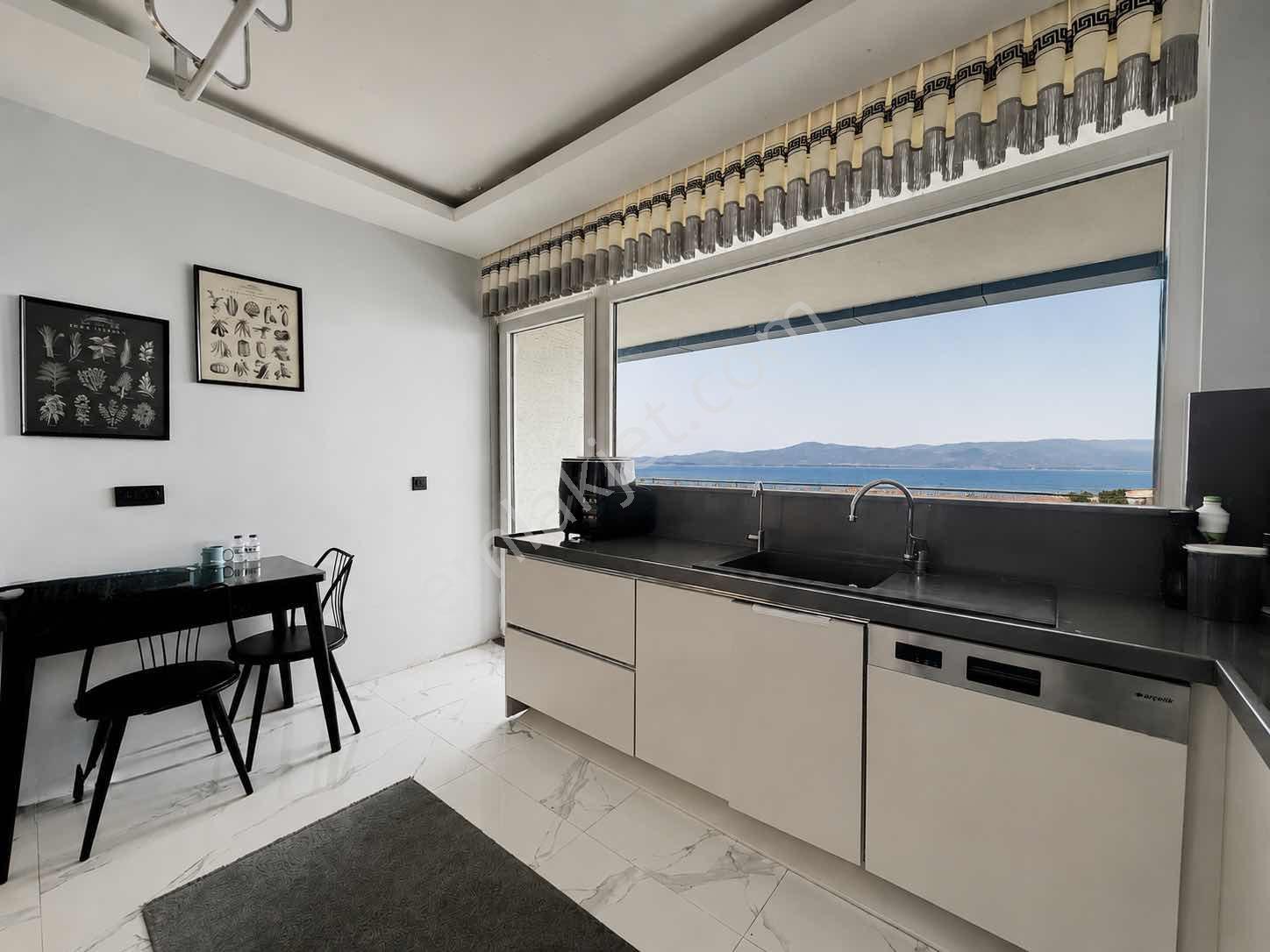 Burgaz'da Panoramik Deniz Manzaralı 5+1 Dubleks Daire - Görsel 28