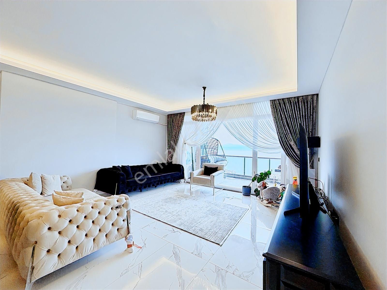 Burgaz'da Panoramik Deniz Manzaralı 5+1 Dubleks Daire - Görsel 33