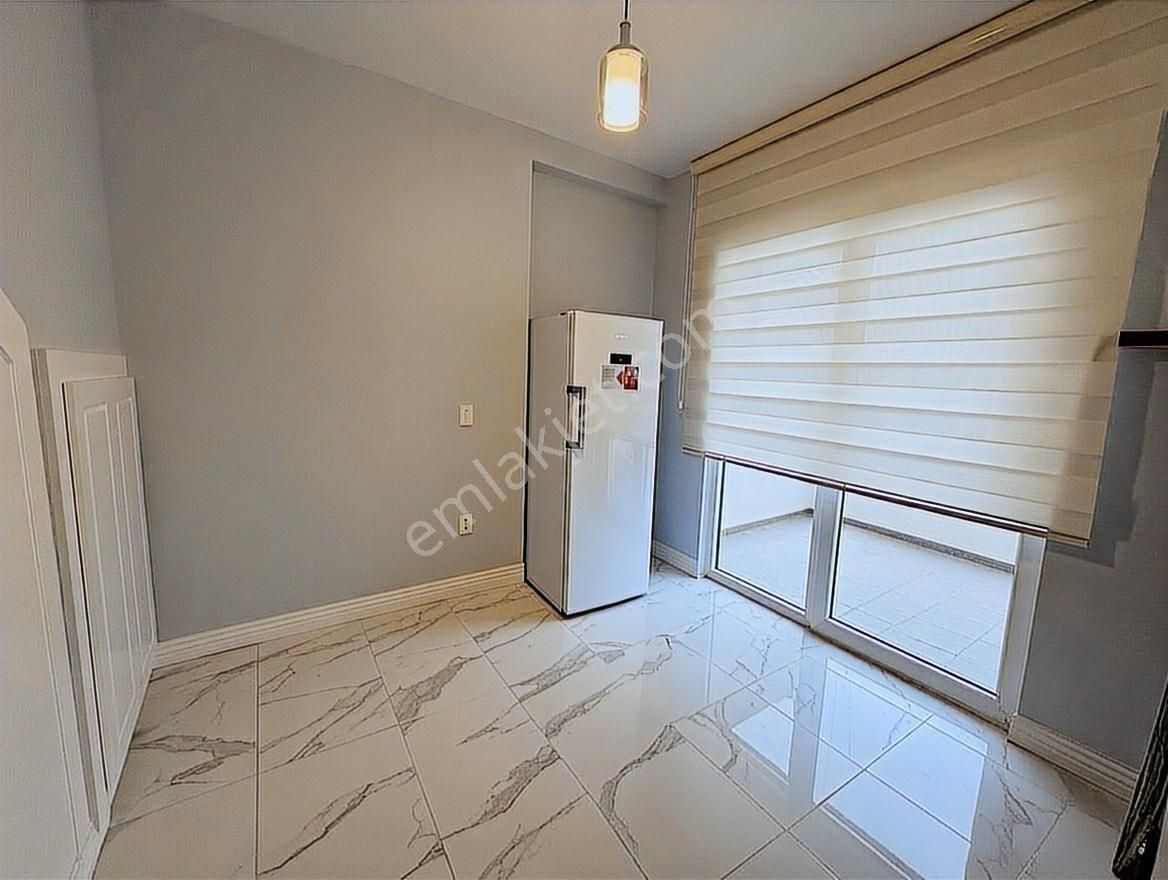 Burgaz'da Panoramik Deniz Manzaralı 5+1 Dubleks Daire - Görsel 8
