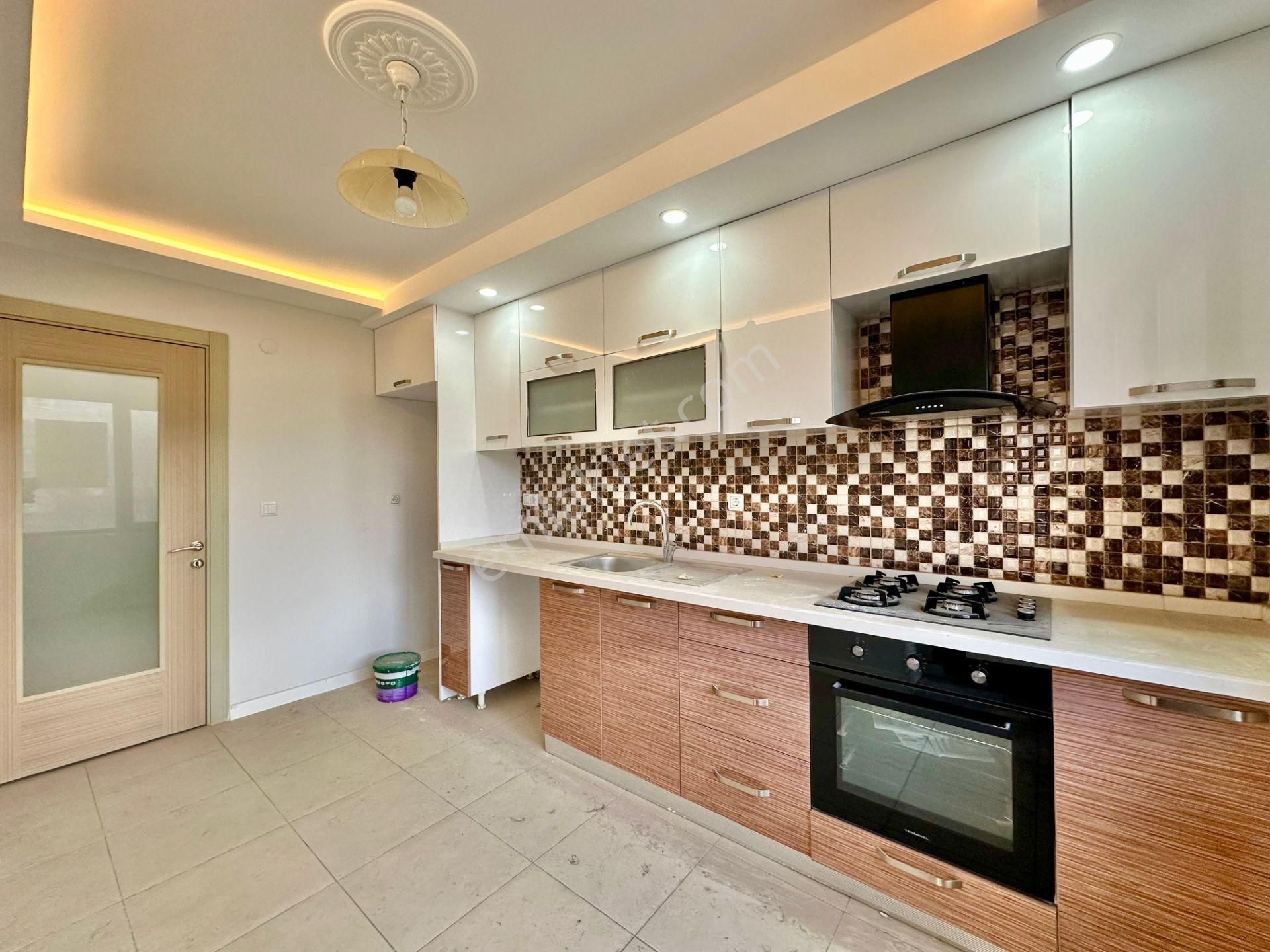 ꧁ay Emlaktan꧂akçay'da Denize Sadece 300 M Arakat Ön Cephe Çift Balkonlu Satılık 3+1 Asansörlü Daire - Görsel 3