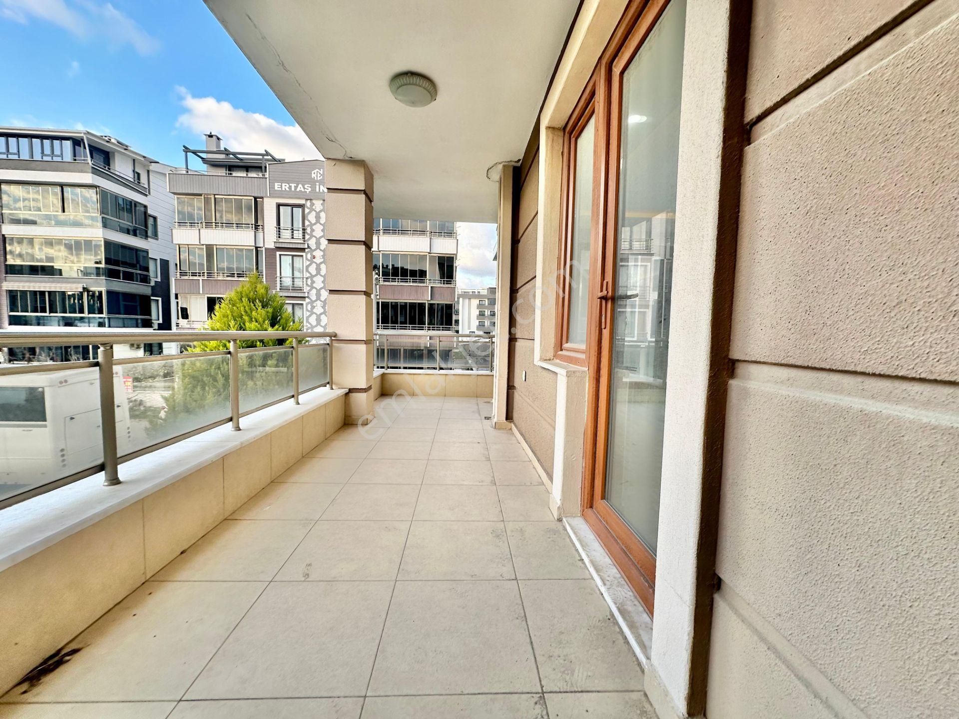 ꧁ay Emlaktan꧂akçay'da Denize Sadece 300 M Arakat Ön Cephe Çift Balkonlu Satılık 3+1 Asansörlü Daire - Görsel 7