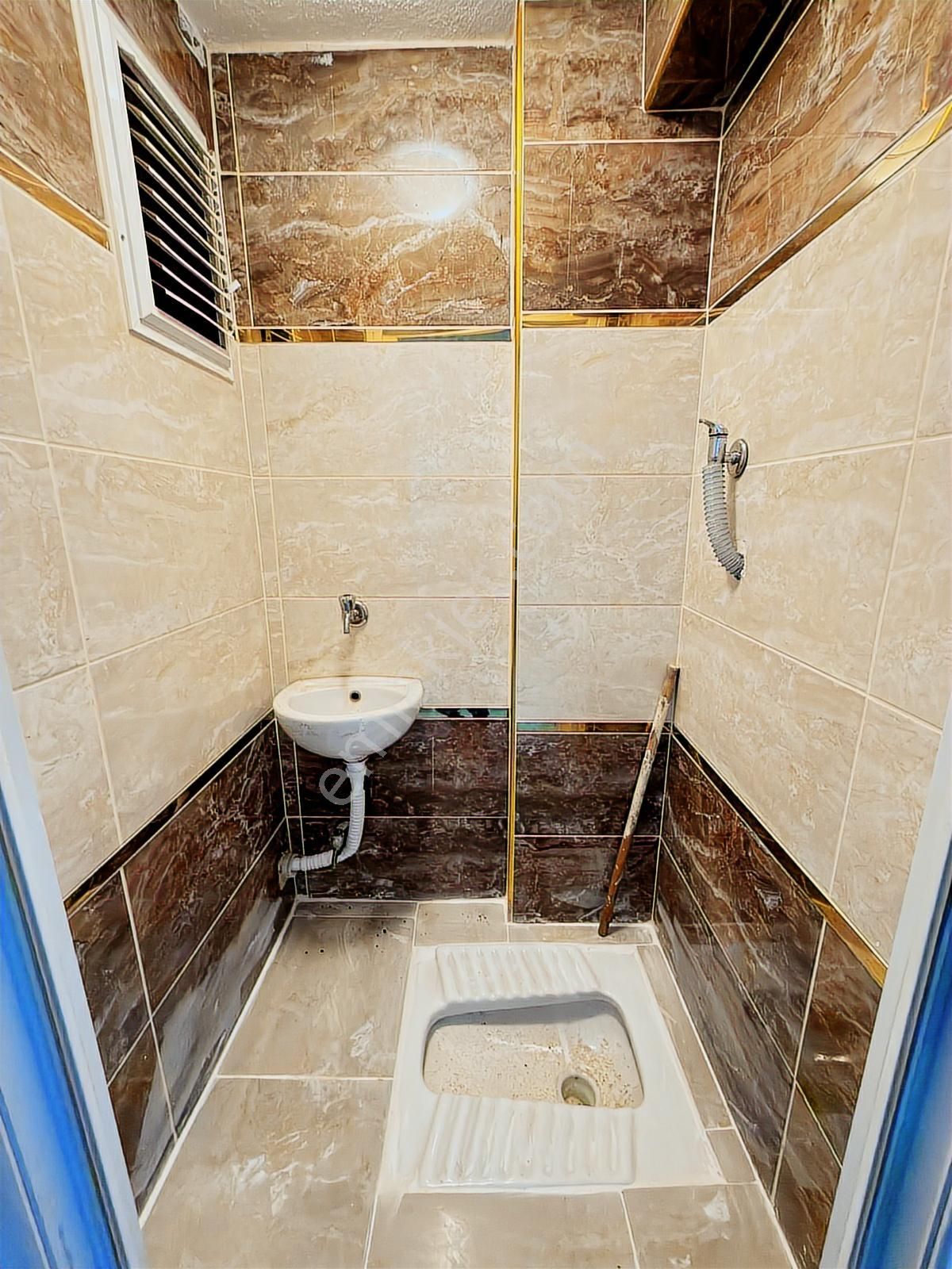Taştepe'de 2+1 Kiralık 85 M2 Cadde Dibi Ferah Bahçe Katı - Görsel 6
