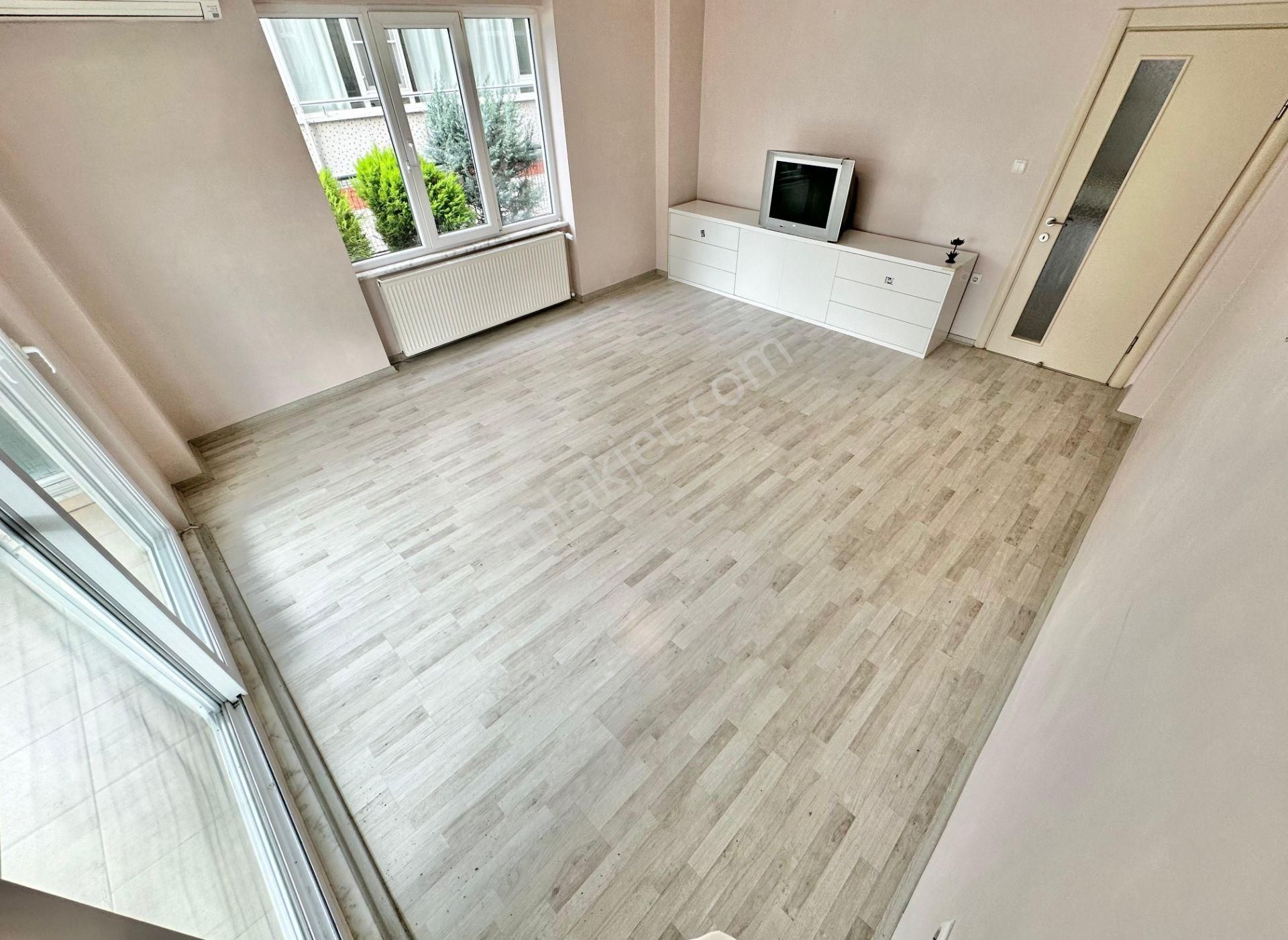 ꧁ay Emlaktan꧂akçay Merkezde Müstakil Tadında Ön Cephe Ebeveyn Banyolu 3 Adet Balkonlu 3+1 Daire - Görsel 12