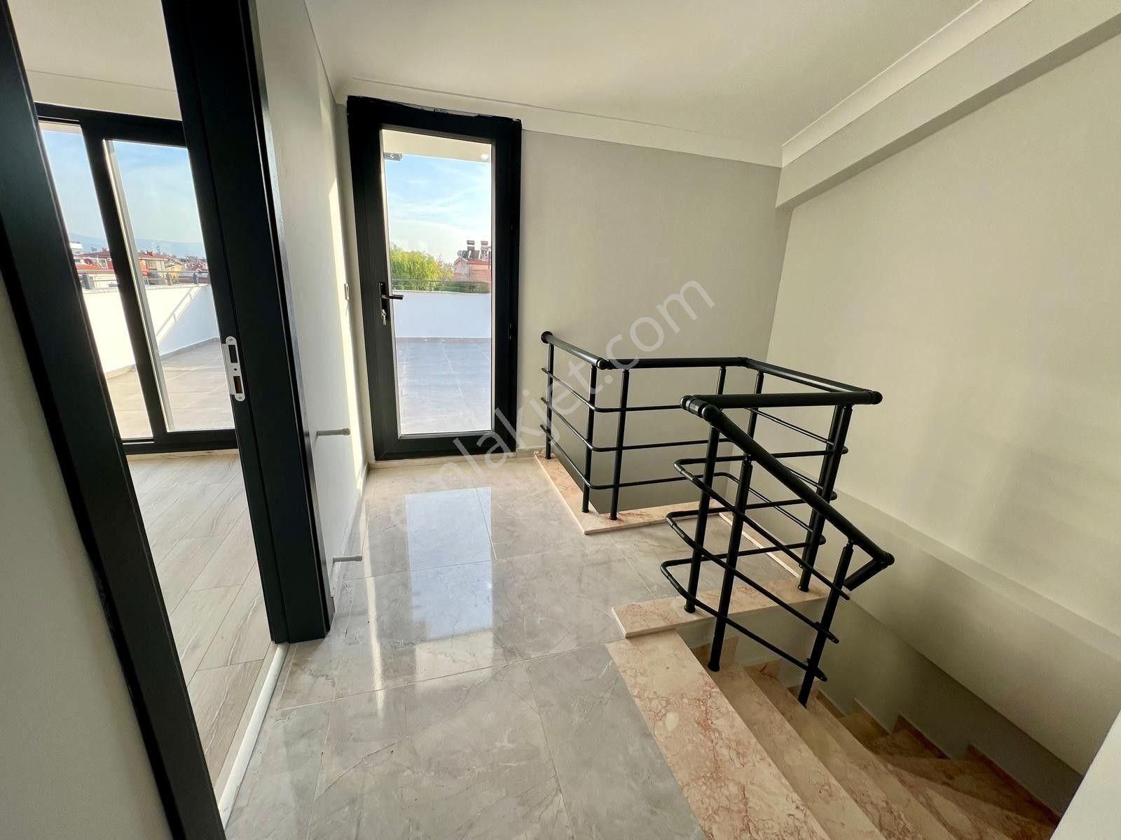 Aras Emlaktan Akçayda Kapalı Mutfak Geniş Dubleks Daire - Görsel 26