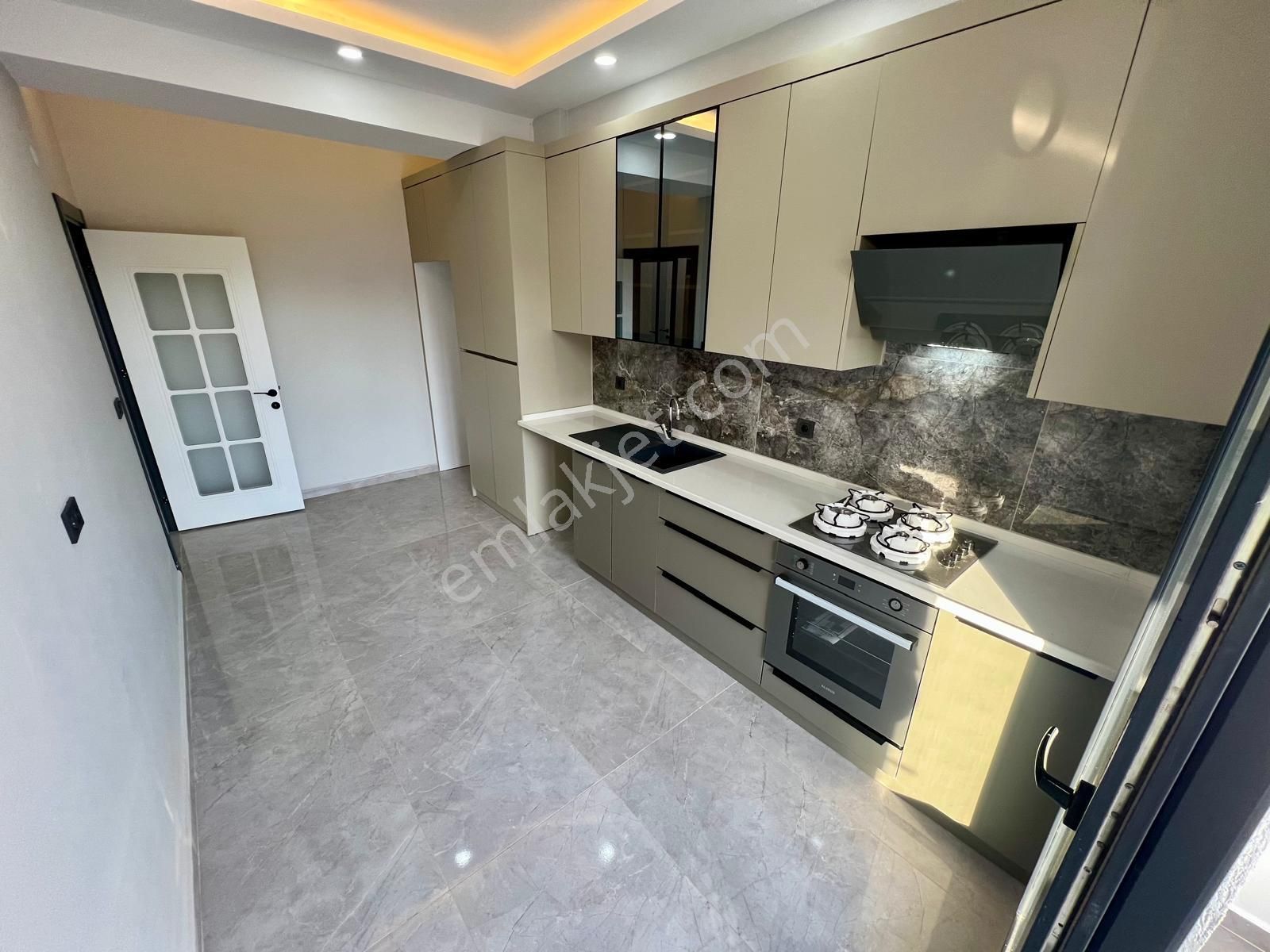Aras Emlaktan Akçayda Kapalı Mutfak Geniş Dubleks Daire