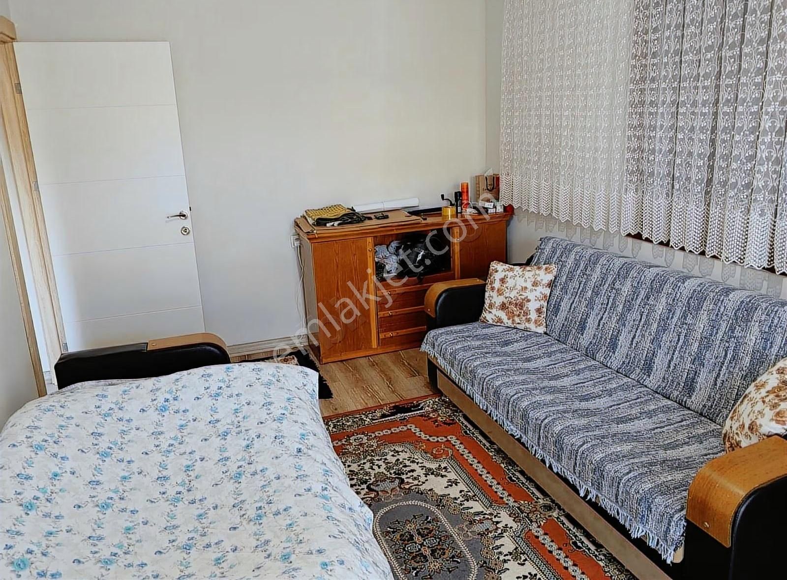 Foça Haciveli'de Eşyalı 2+1 Ferah Daire - Görsel 18