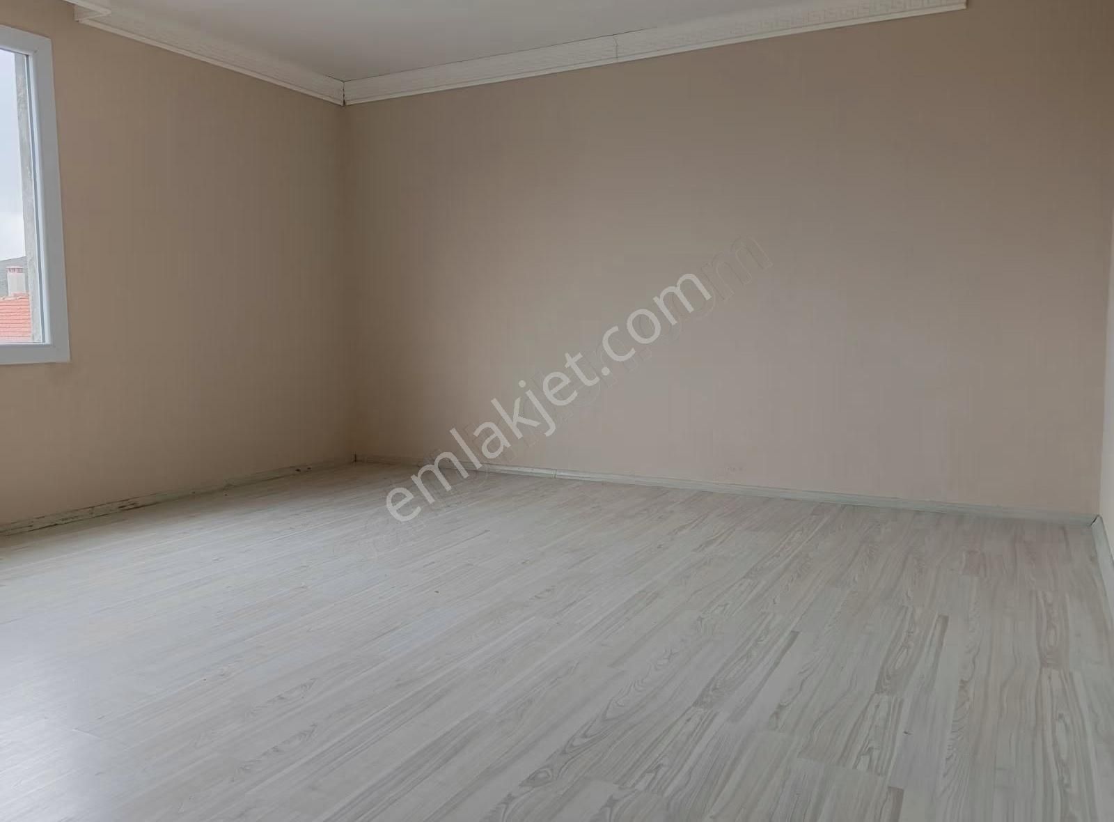 Foça Yenibağarasında Ayrı Mutfaklı 2+1 Teraslı Daire - Görsel 14