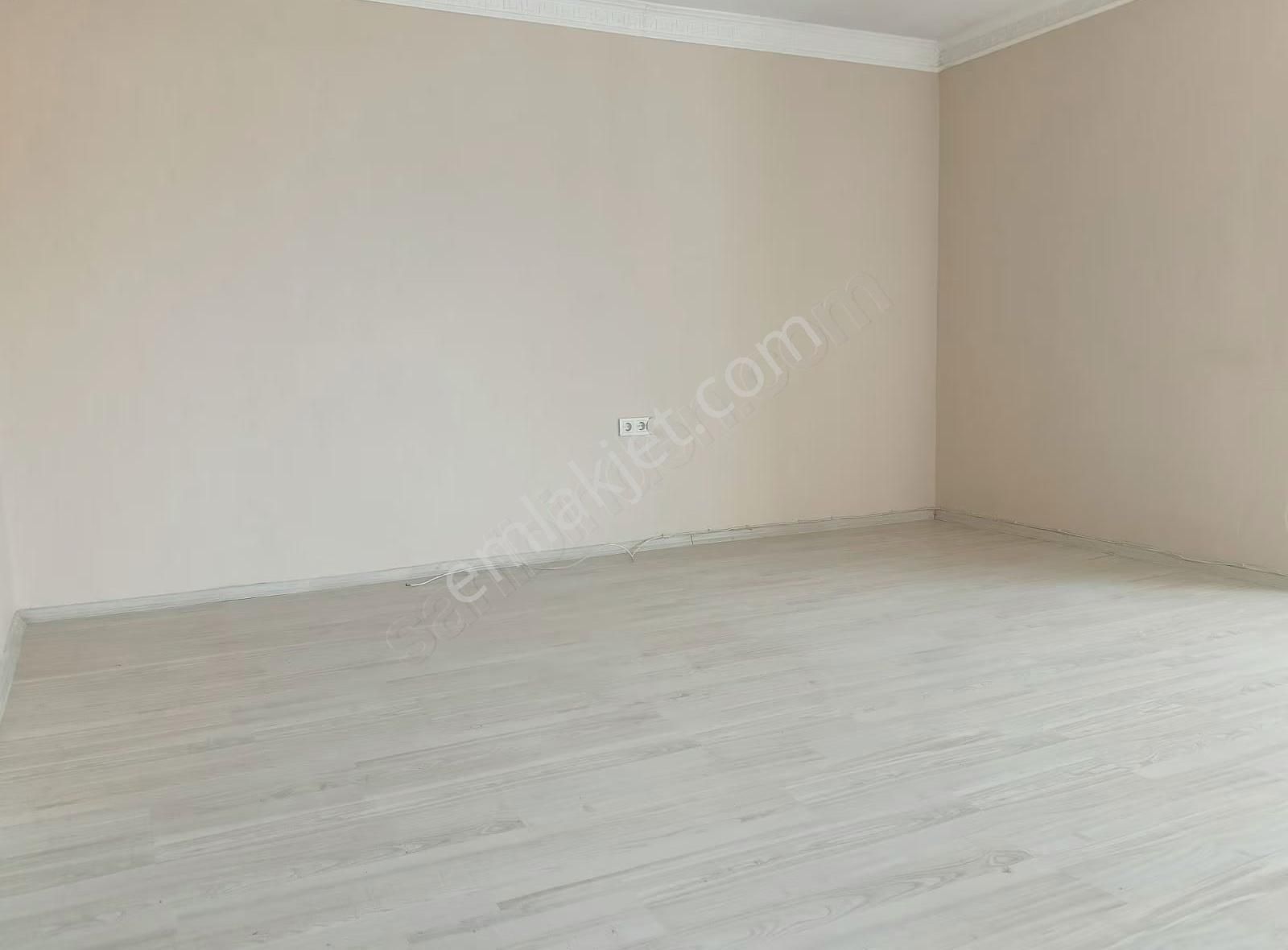 Foça Yenibağarasında Ayrı Mutfaklı 2+1 Teraslı Daire - Görsel 17