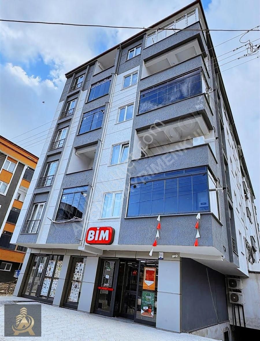 Akçil'den Acil Acill Mevlana Mah. Satılık Ön Cephe İskanlı Daire
