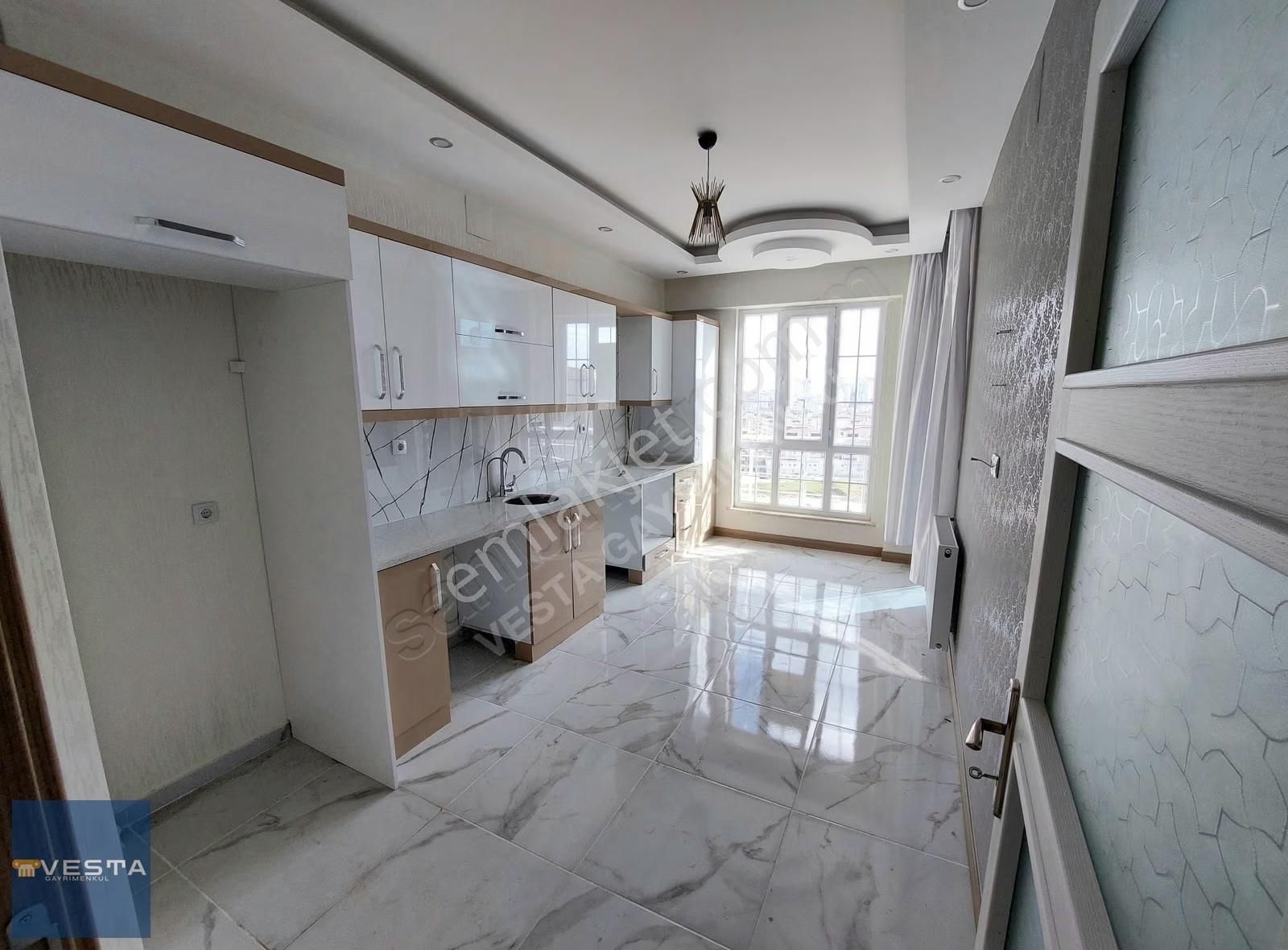 Vesta'dan Geniş (2+1)**lüx Ve Bakımlı Cam Balkonlu İskanlı Daire