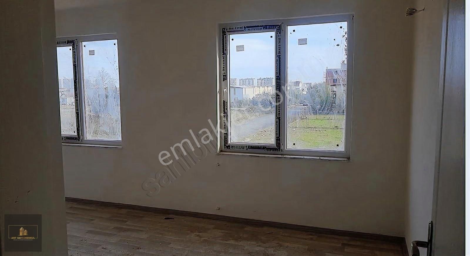 Komple Satılık 3 Katlı İmarlı İskanlı Bina - Görsel 2