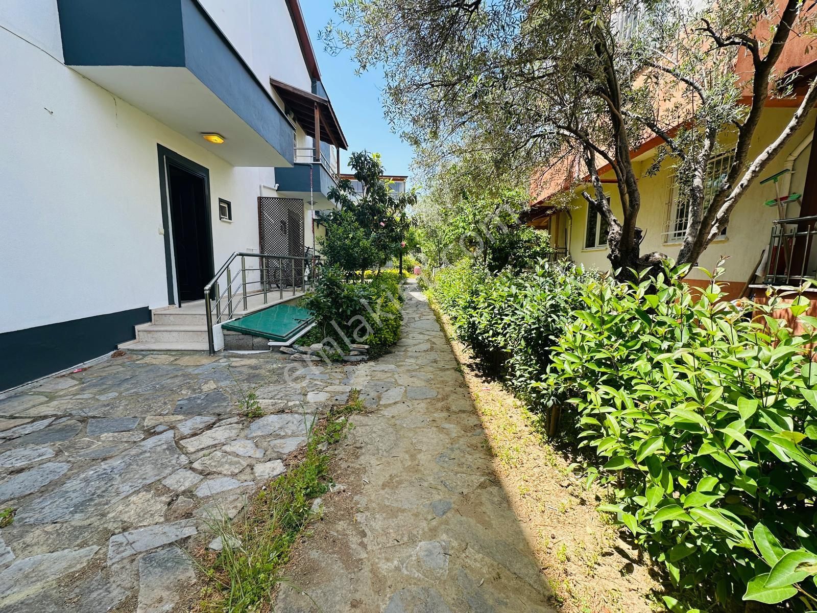 Tek Yetkili Kostak Gayrimenkulden Akçayda Şahane4+2bahçeli Villa - Görsel 3