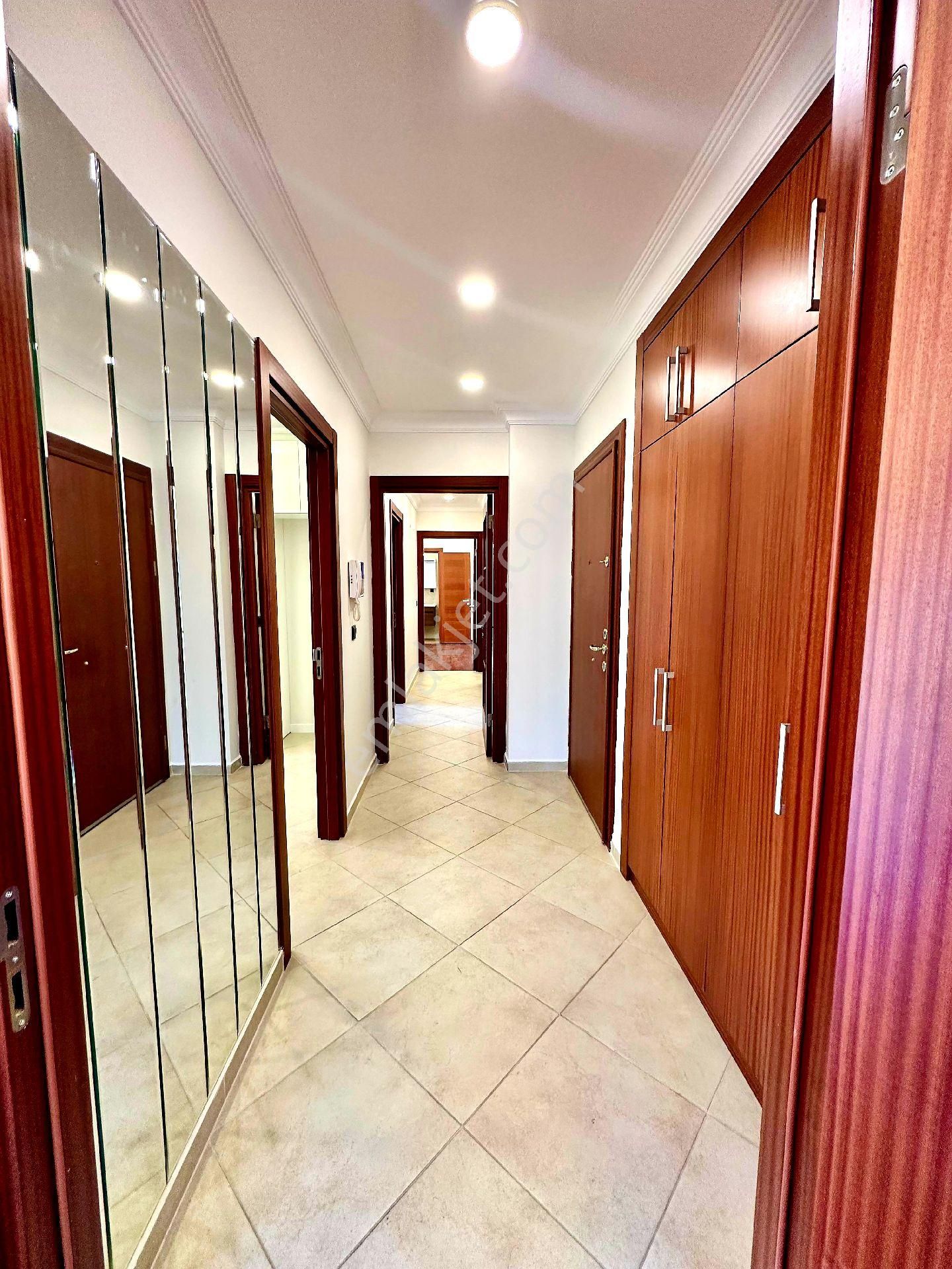 Caddebıstan Sahilde Göztepe Park Manzaralı