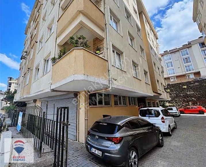 Çekmeköy Merkez Mahallesi Özçamlıca Sitesinde Satılık 3+1 Daire - Görsel 2