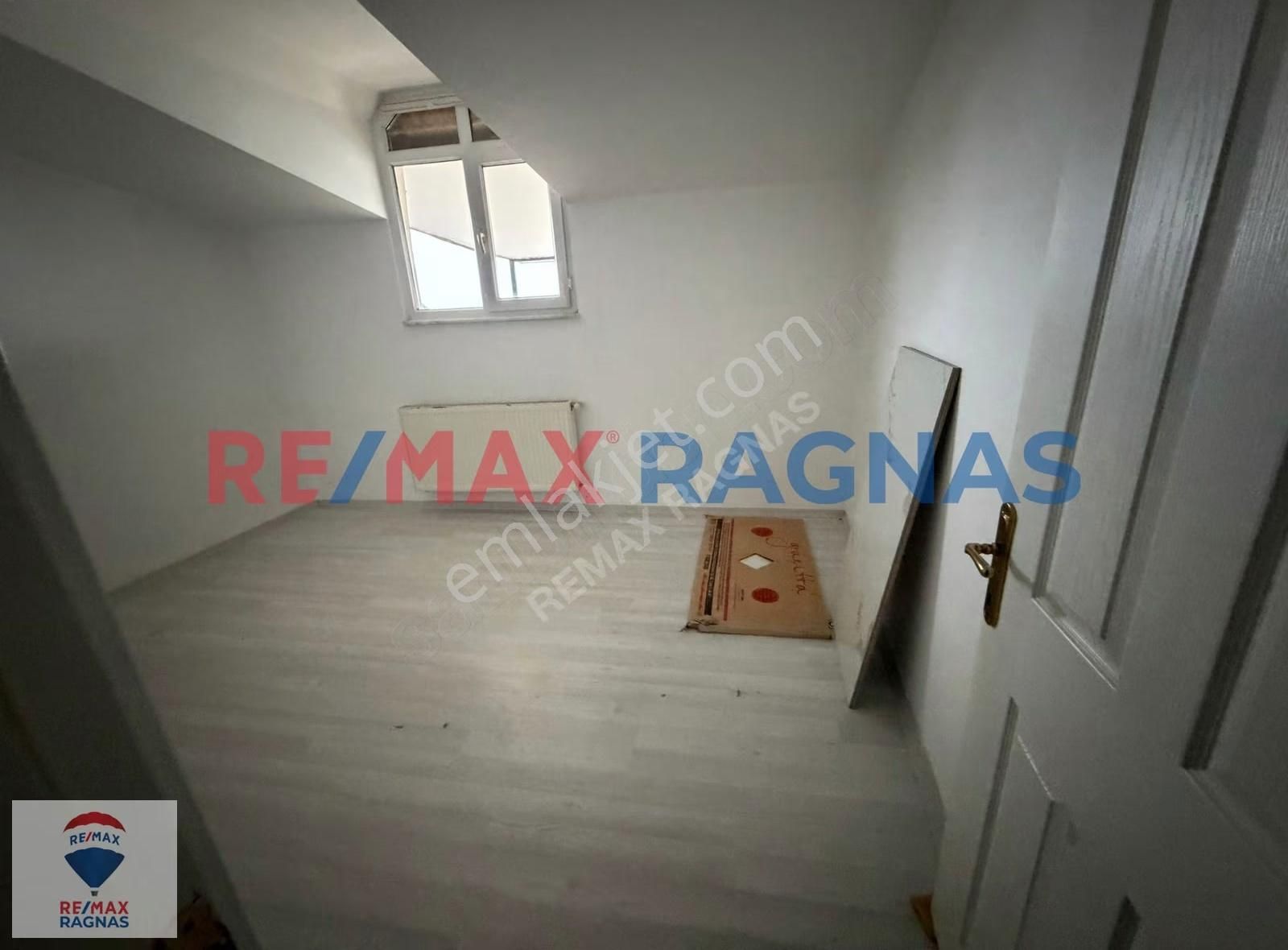 Çekmeköy Merkez Mh. Kiralık 2 Girişli 5+2 Dubleks Daire - Görsel 3