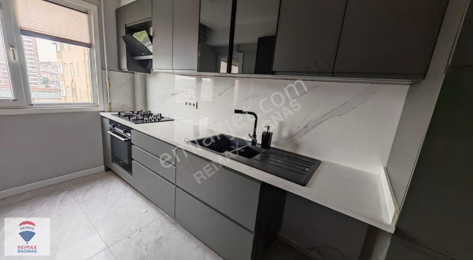 Necip Fazıl Mahallesi Site İçinde Yenilenmiş Kiralık 3+1 - Görsel 8