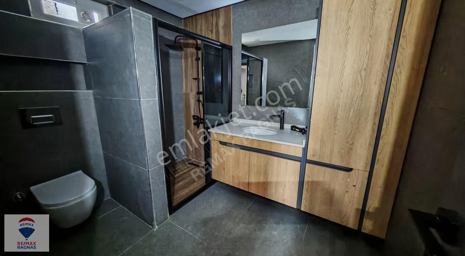 Necip Fazıl Mahallesi Site İçinde Yenilenmiş Kiralık 3+1 - Görsel 12